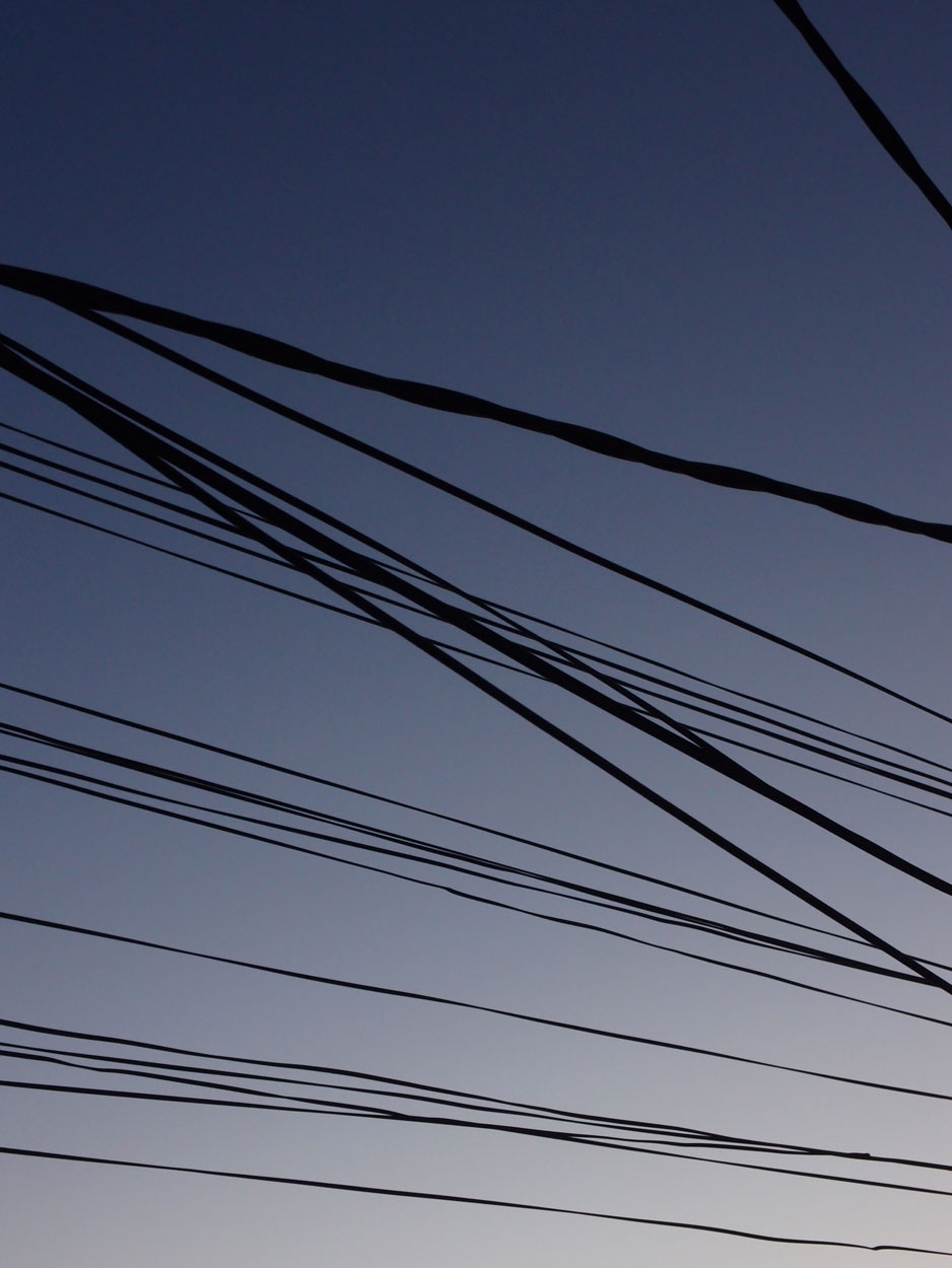 2016-02-01 Draht am blauen Abendhimmel (Foto)