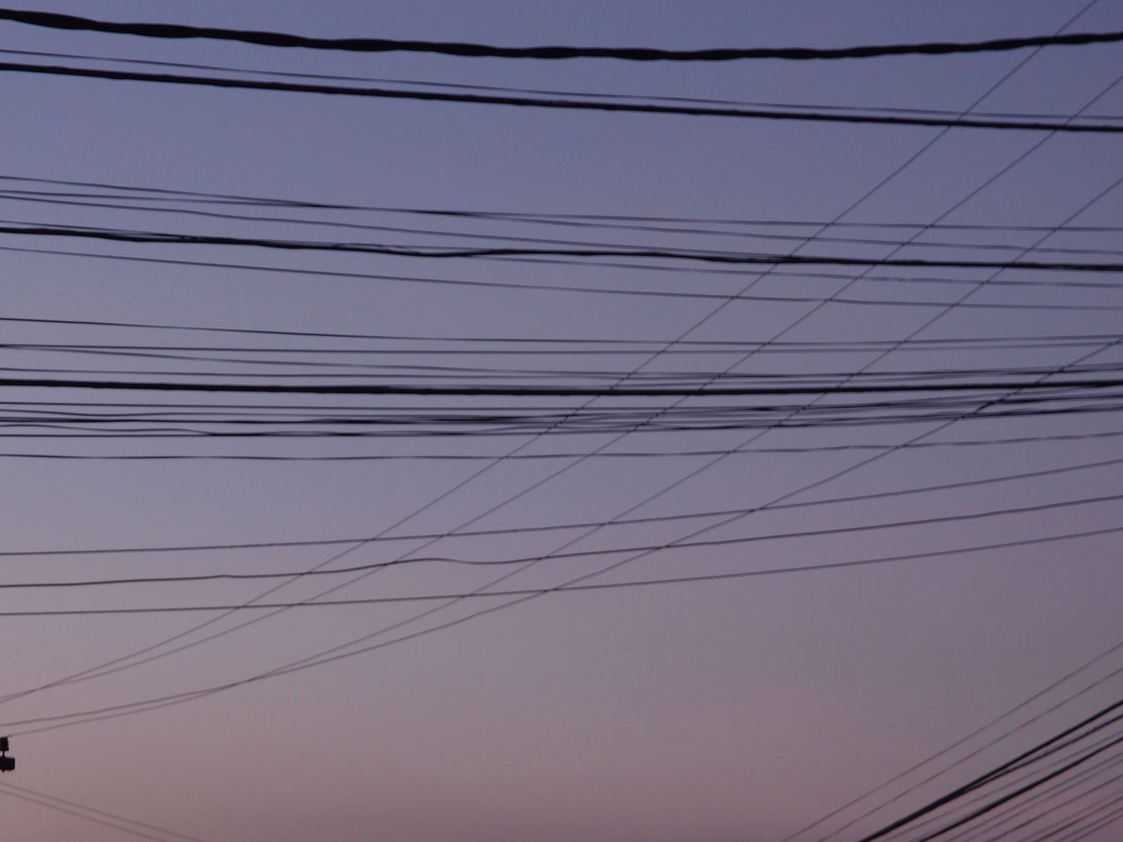 2016-02-01 Draht am blauen Abendhimmel (Foto)