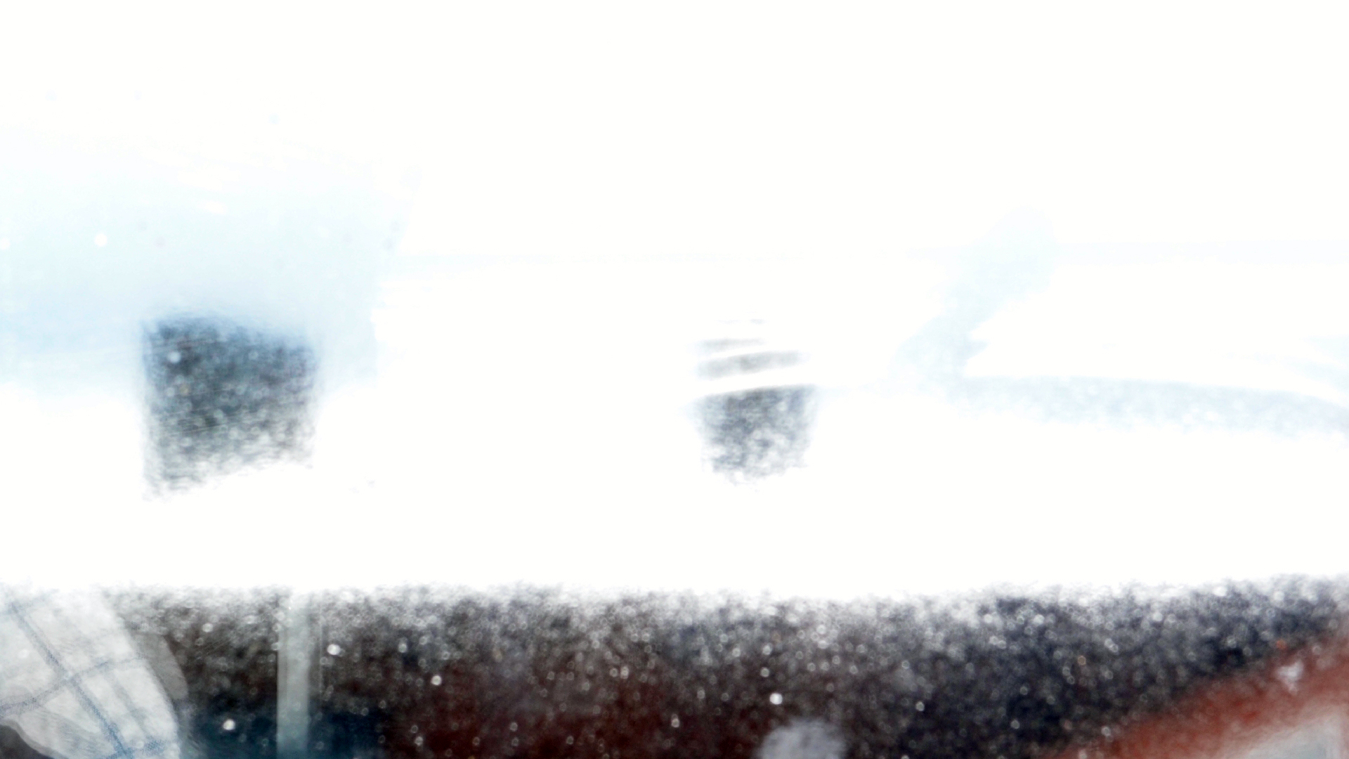 2022-09-18 Reflexe im Fenster und Wolken (Foto)