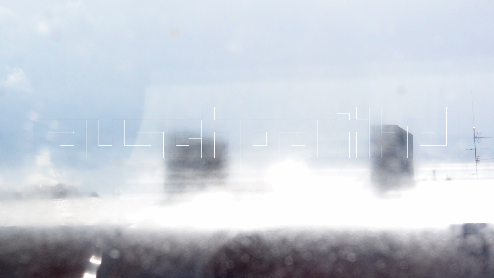 2022-09-18 Reflexe im Fenster und Wolken (Foto)