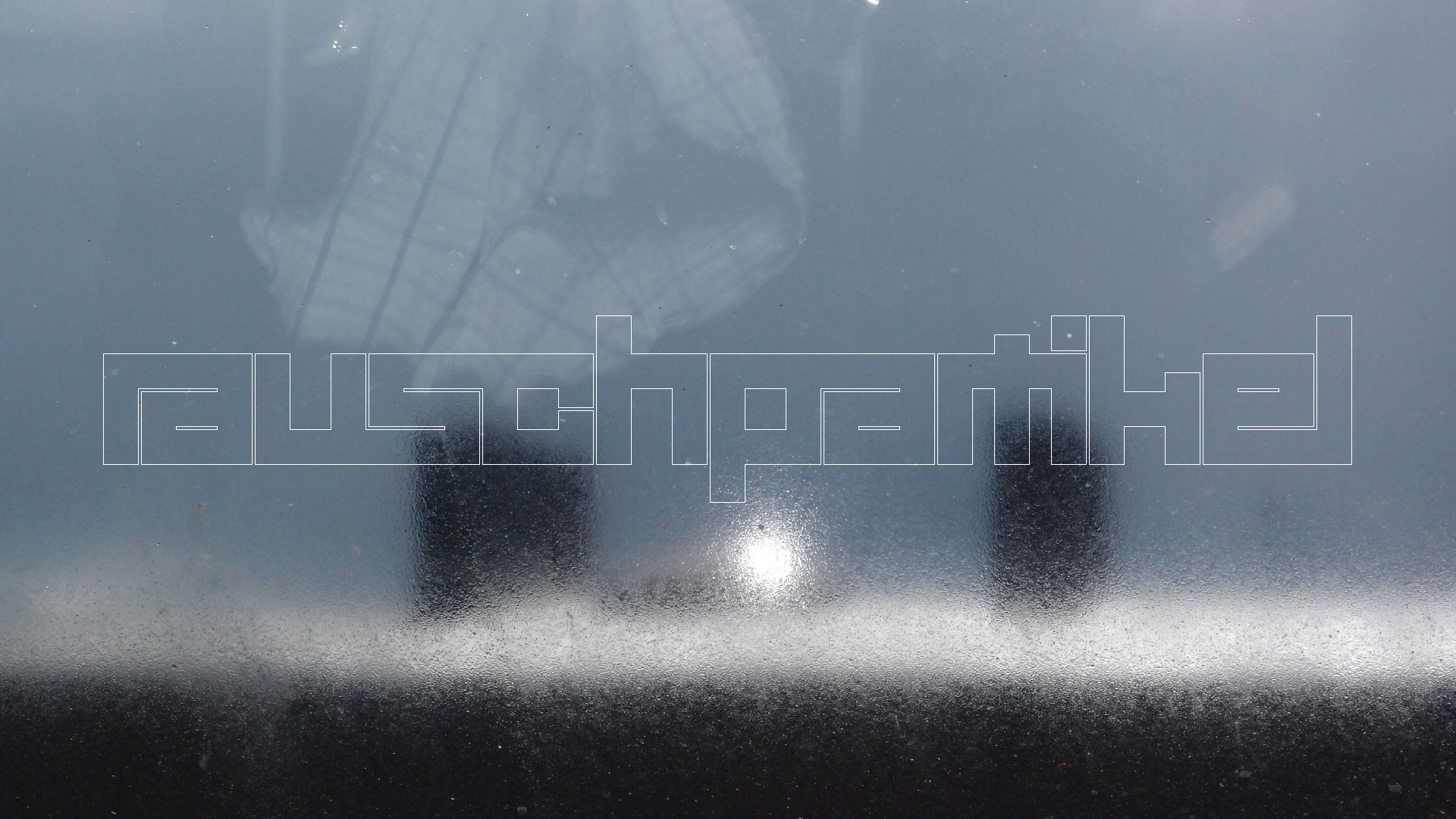2022-09-18 Reflexe im Fenster und Wolken (Foto)