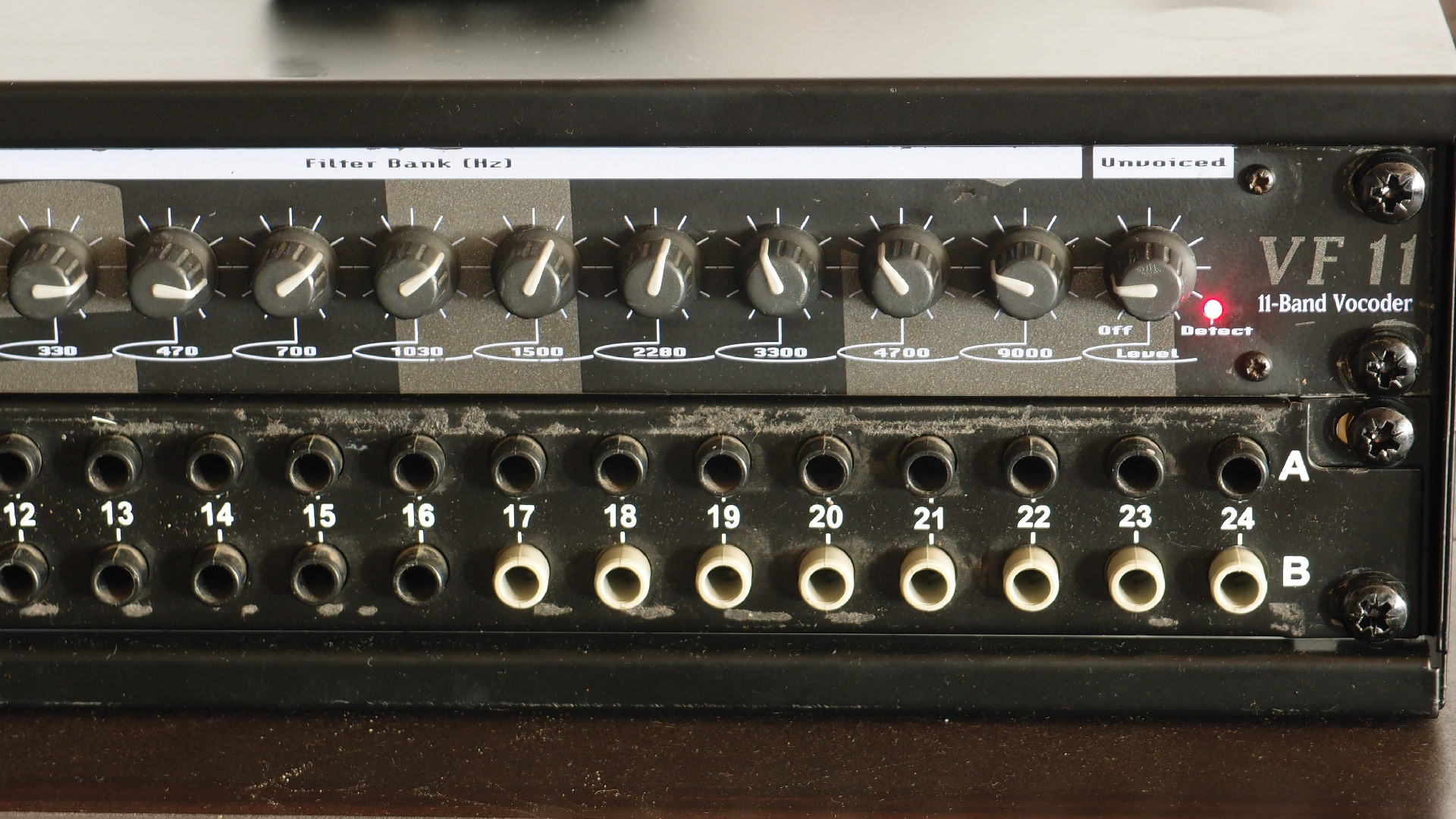 2021-10 Das Kleine Regen Rhythmus Orchester (Banjo Remix 2) (Audio, Foto, Typo Grafik)