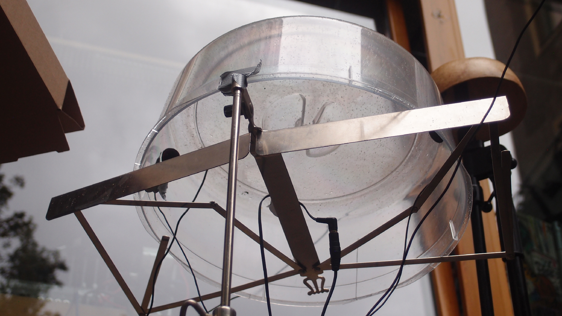 2021-08-17 Das Kleine Regen Rhythmus Orchester spielt wieder ein bi&szlig;chen (Plastik, Alu, Pappe, Kalebasse, Tetrapack)