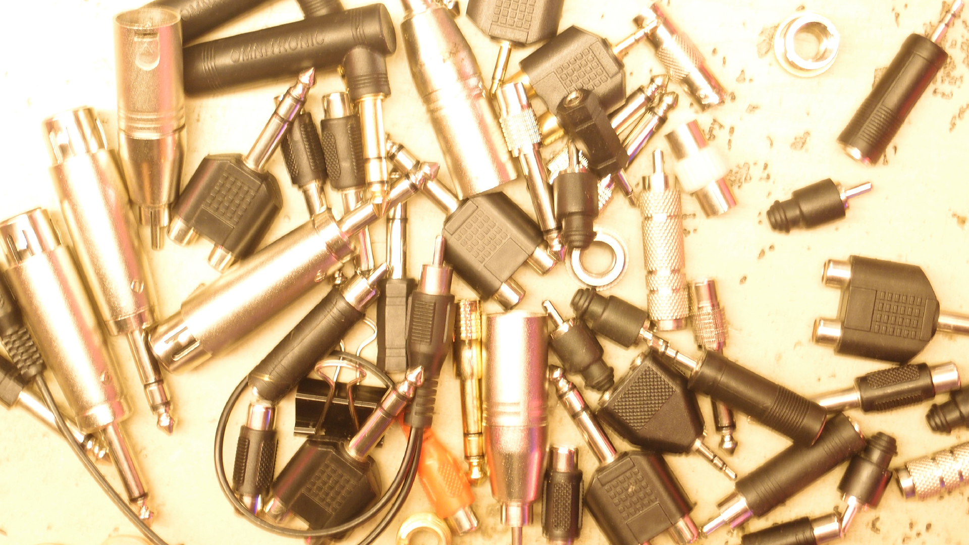 2021-10-25 Vocoder mit 2 Tonbndern (Audio, Foto, Grafk)