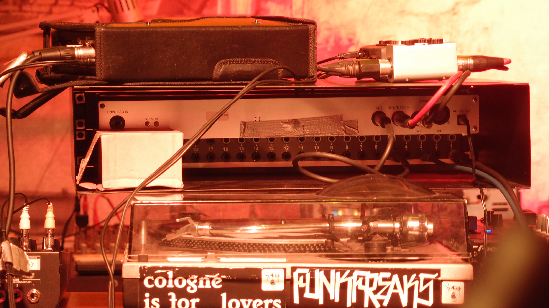 2021-10-25 Vocoder mit 2 Tonbändern (Audio, Foto, Grafk)