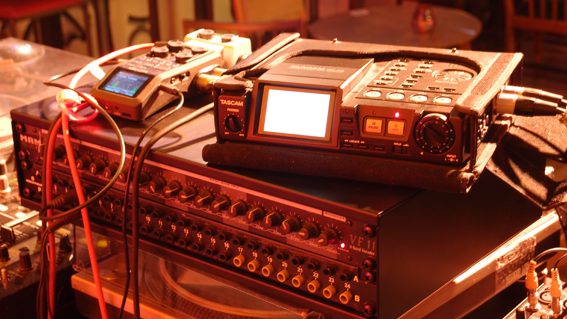 2021-10-25 Vocoder mit 2 Tonbändern (Audio, Foto, Grafk)