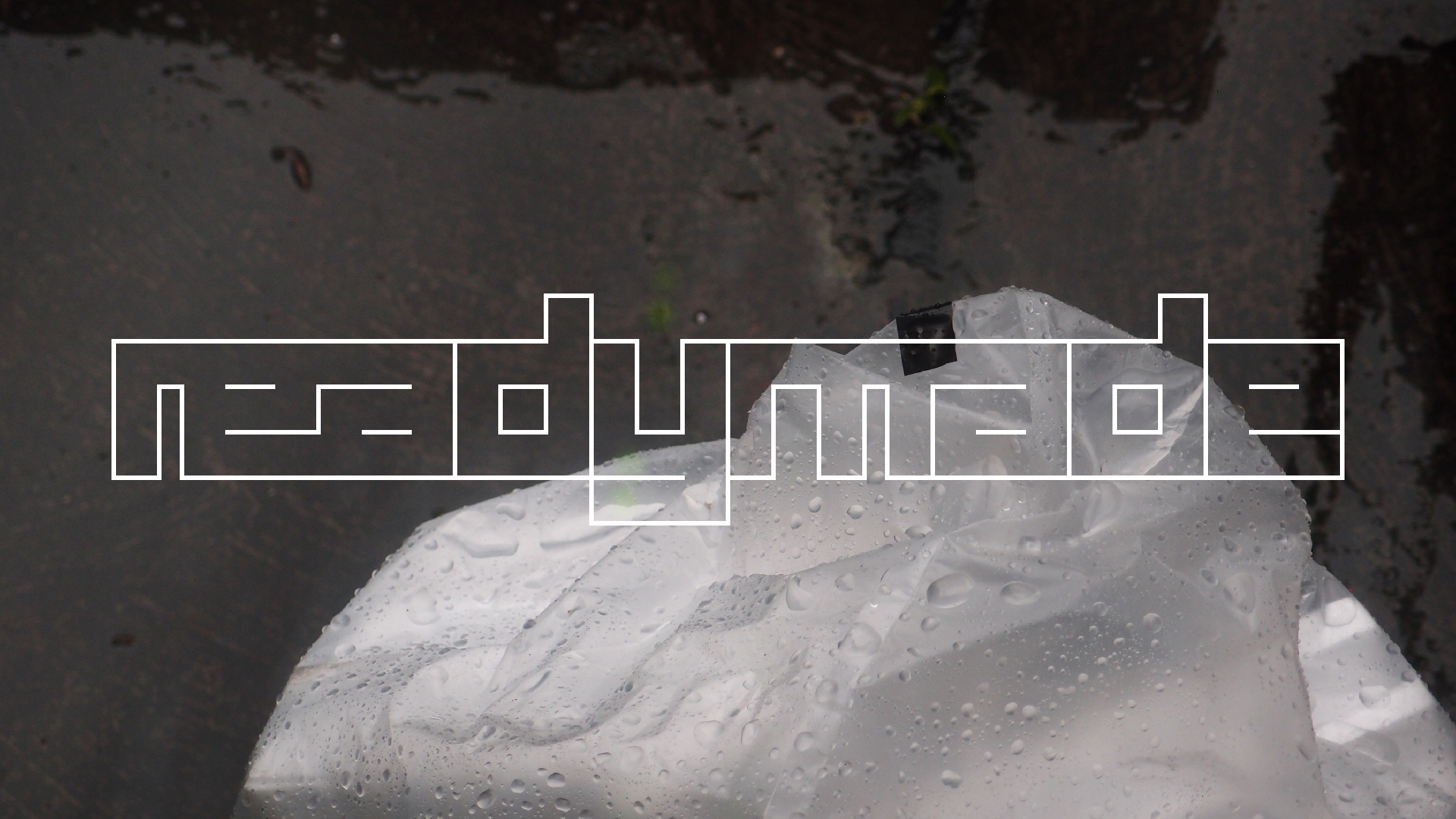 2021-11-04 Das Kleine Regen Rhythmus Orchester (5 Plastikt�ten) (Audio, Foto, Grafik)