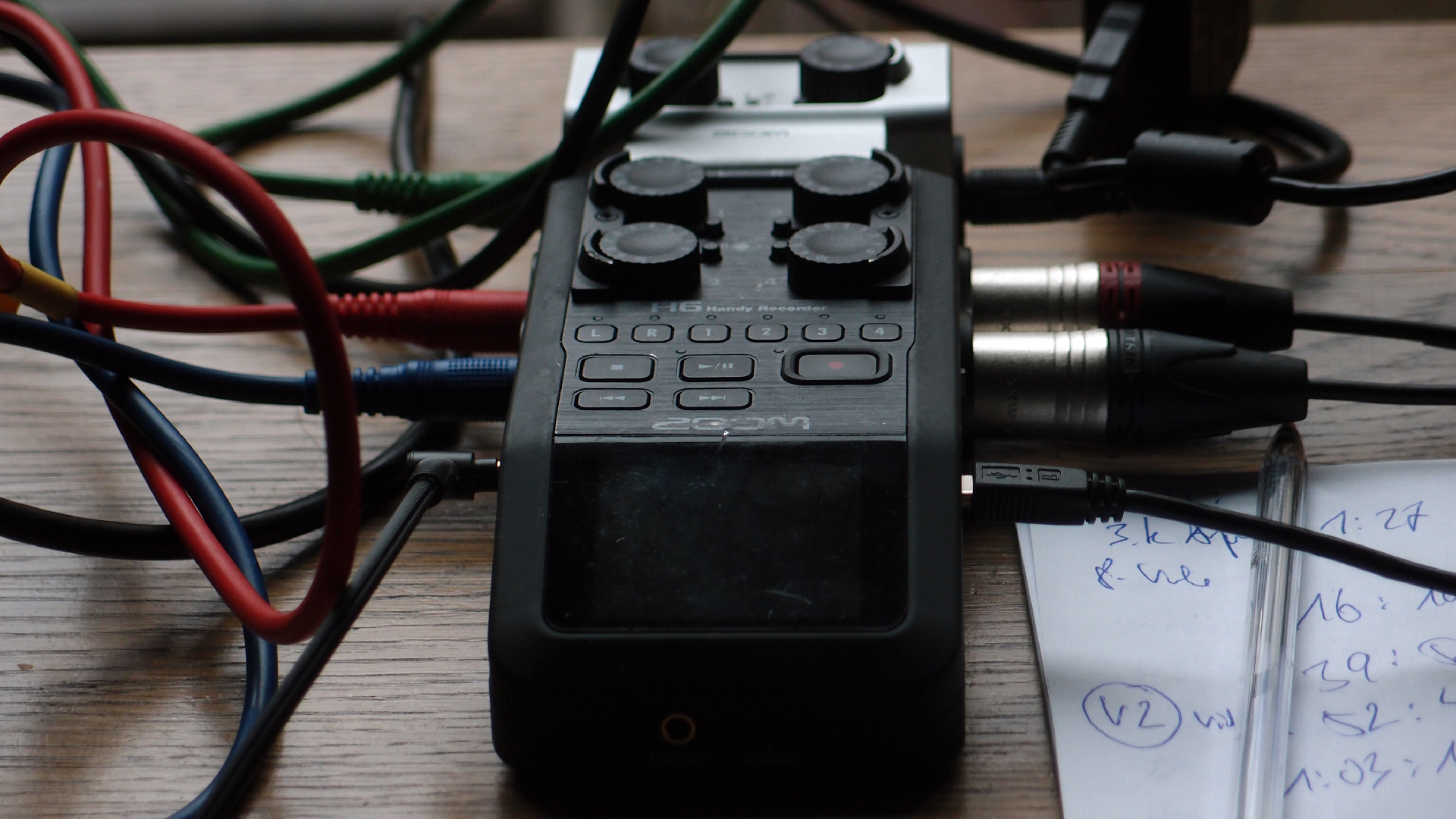 2021-11-04 Das Kleine Regen Rhythmus Orchester (5 Plastiktten) (Audio, Foto, Grafk)