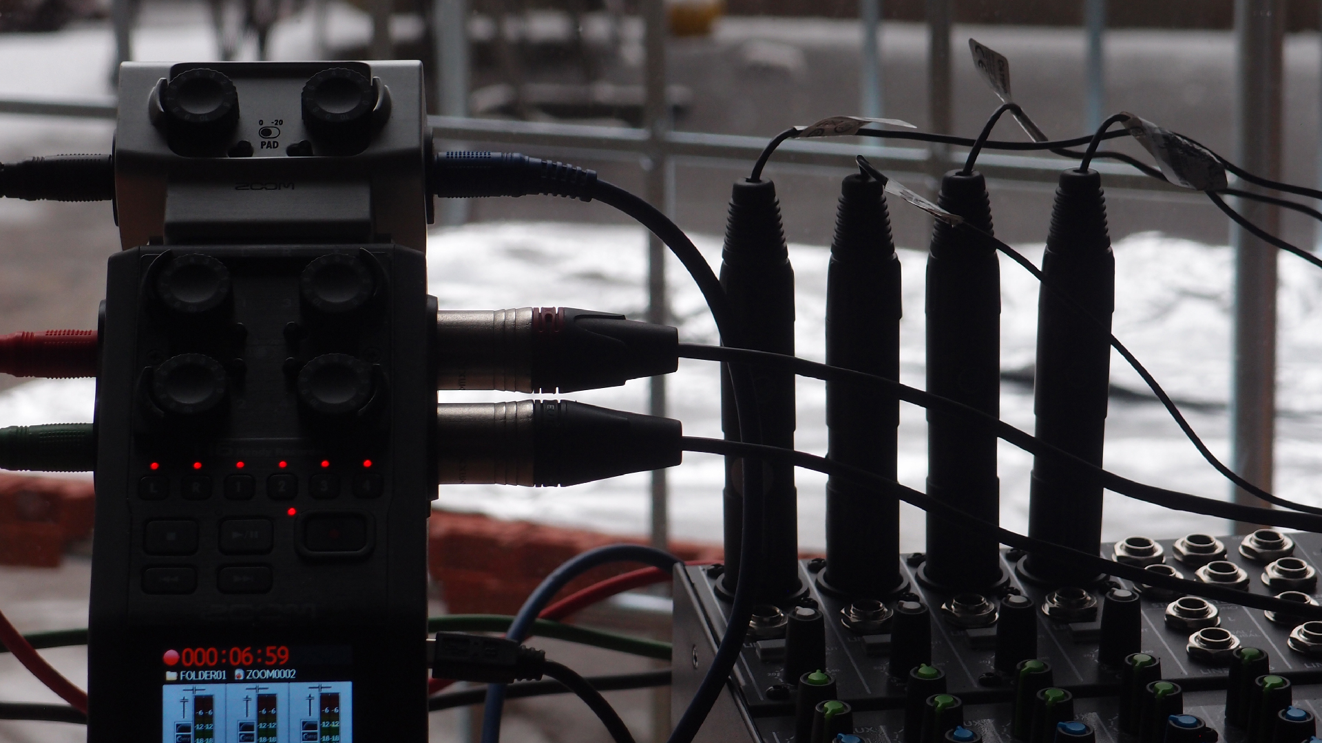 2021-12-09 & 10 Das Kleine Regen Rhythmus Orchester (Schnee auf Alufolie) (Audio, Foto, Typo Grafik)