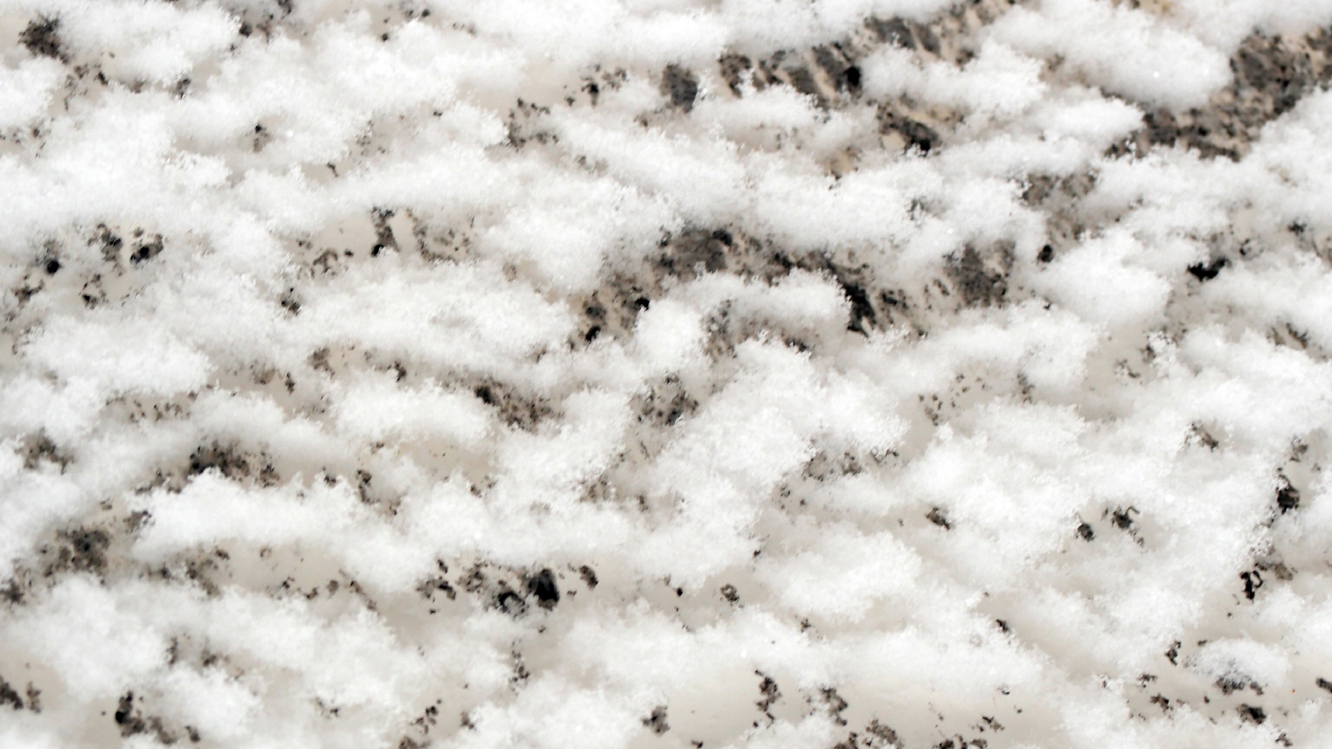 2021-12-09 & 10 Das Kleine Regen Rhythmus Orchester (Schnee auf Alufolie) (Audio, Foto, Typo Grafik)