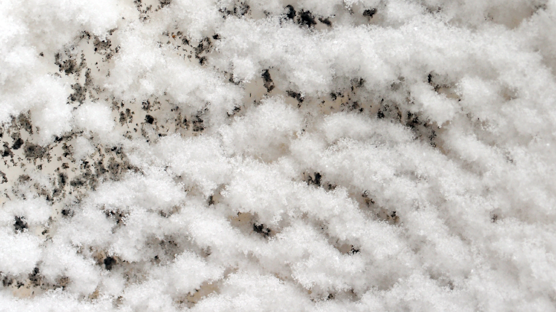 2021-12-09 & 10 Das Kleine Regen Rhythmus Orchester (Schnee auf Alufolie) (Audio, Foto, Typo Grafik)