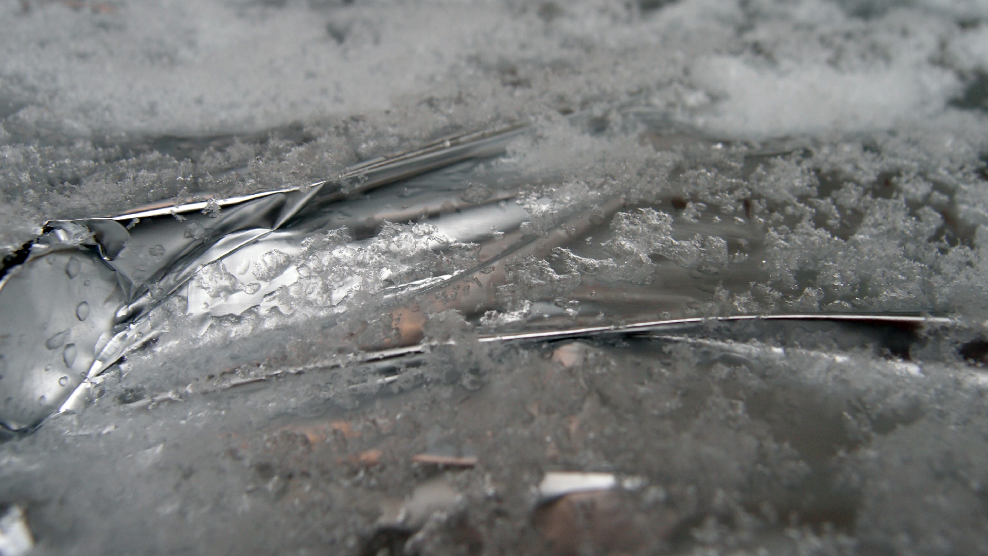 2021-12-09 & 10 Das Kleine Regen Rhythmus Orchester (Schnee auf Alufolie) (Audio, Foto, Typo Grafik)