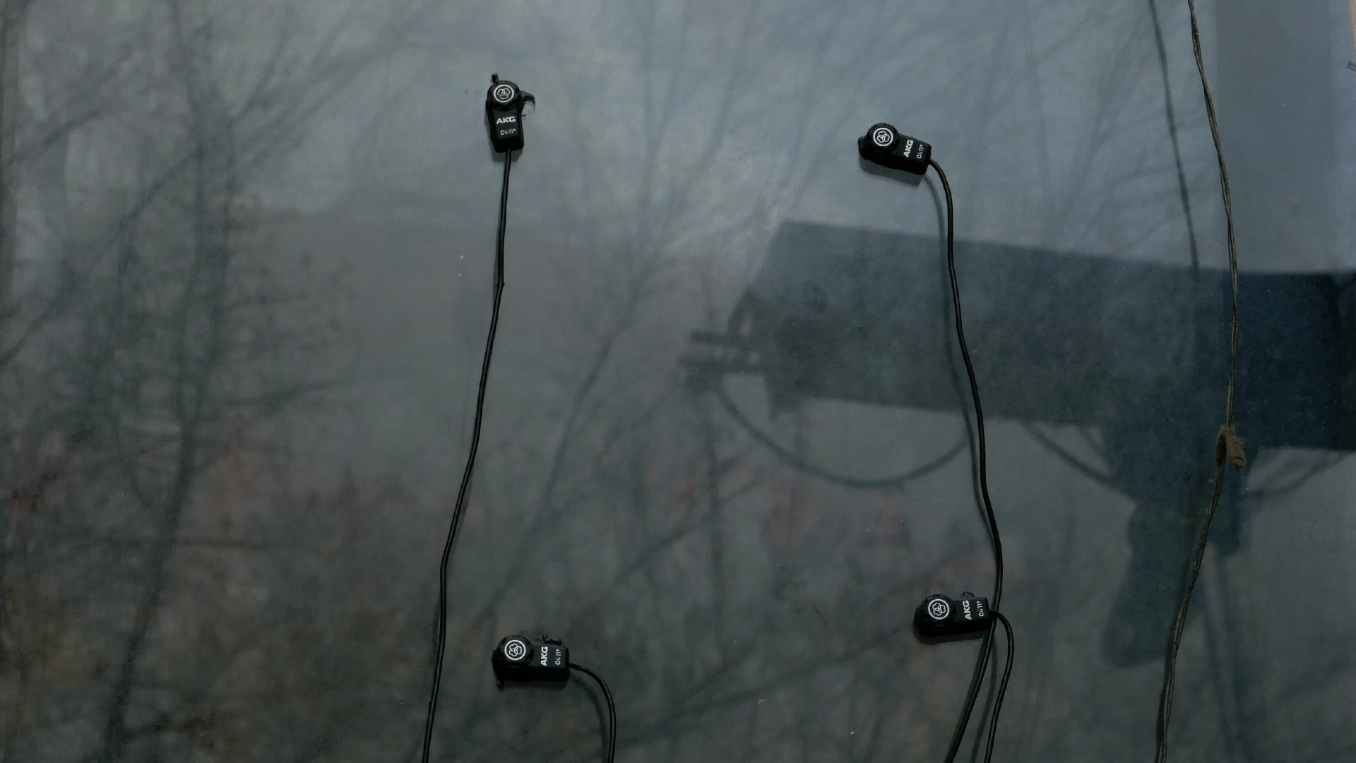 2022-02-08 Das Kleine Regen Rhythmus Orchester (Fensterglas einfach, im Bilderrahmen, II) (Audio, Video)