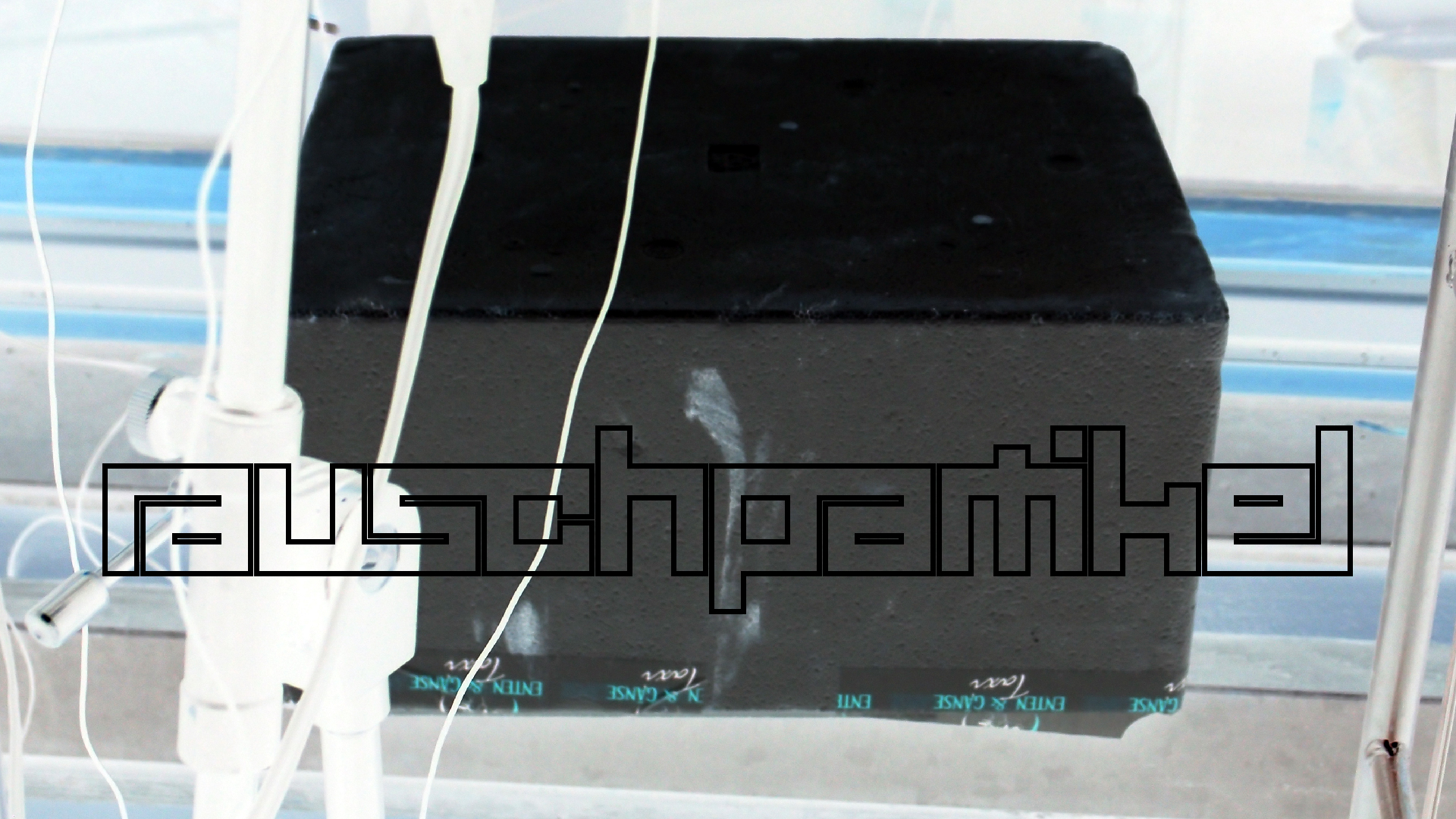 2022-02-08 Das Kleine Regen Rhythmus Orchester (Fensterglas einfach, im Bilderrahmen, II) (Audio, Video)