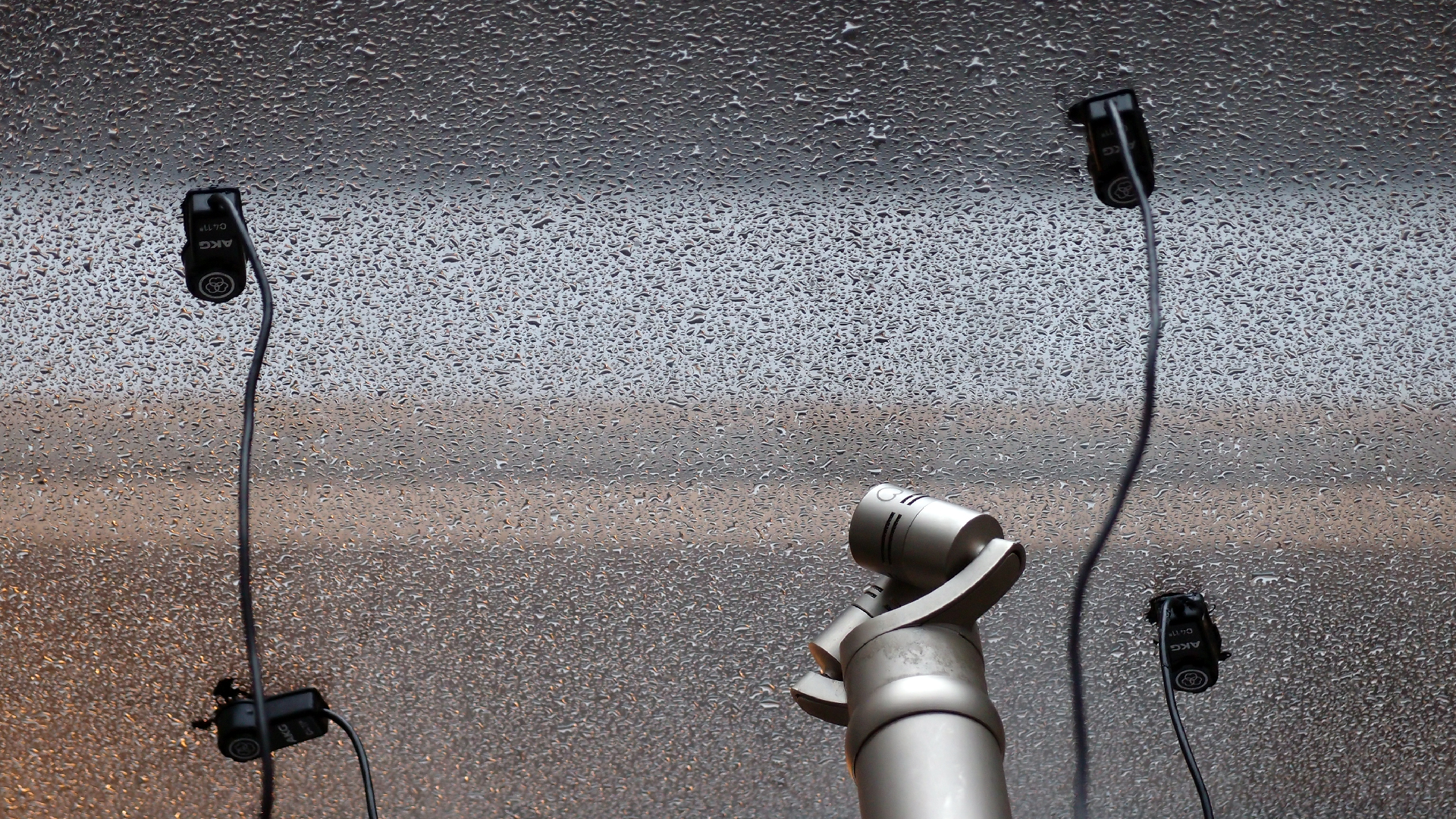 2022-02-08 Das Kleine Regen Rhythmus Orchester (Fensterglas einfach, im Bilderrahmen, II) (Audio, Video)