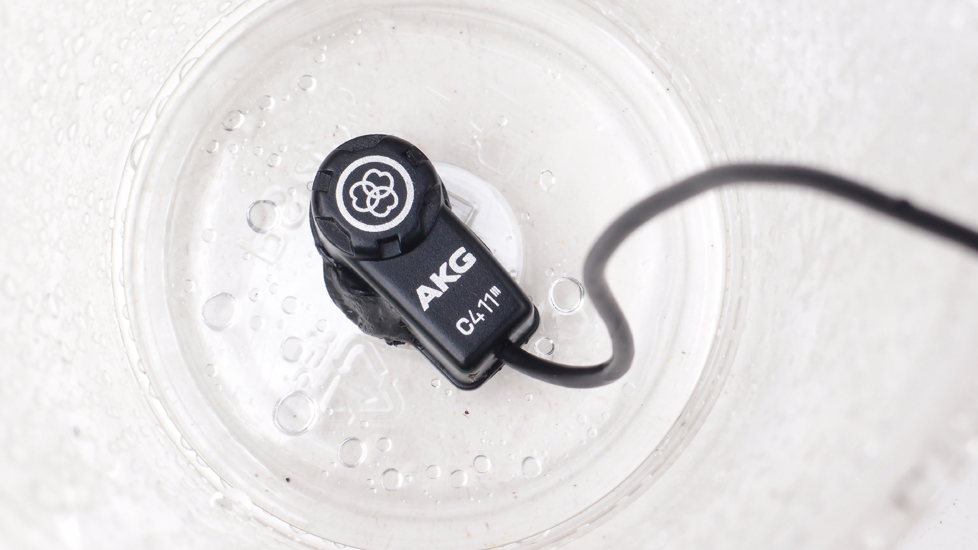 2022-05-17 Das Kleine Regen Rhythmus Orchester (Plastebecher aufm Tisch) (Audio, Video)