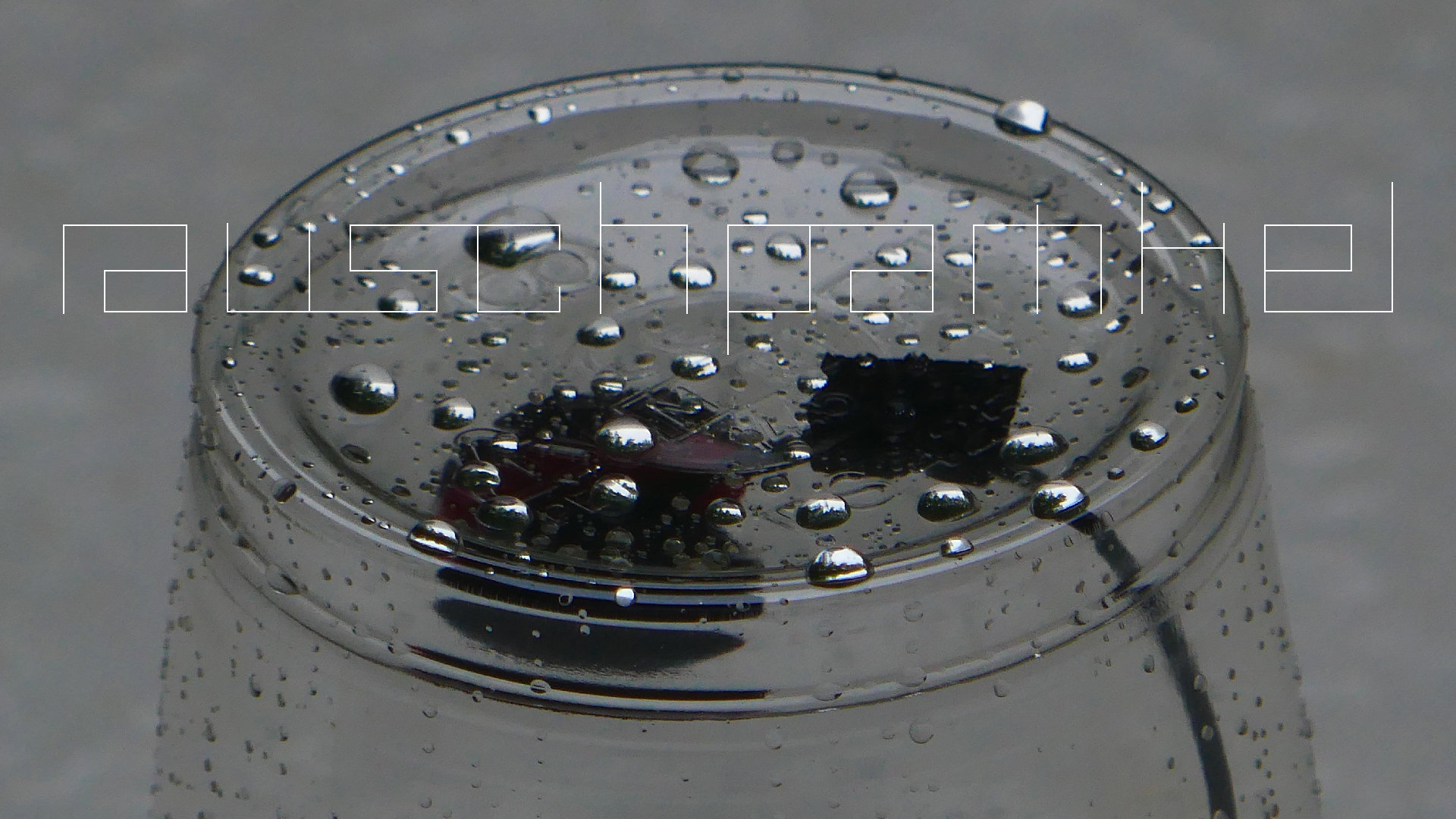 2022-05-17 Das Kleine Regen Rhythmus Orchester (Plastebecher aufm Tisch) (Audio, Video)