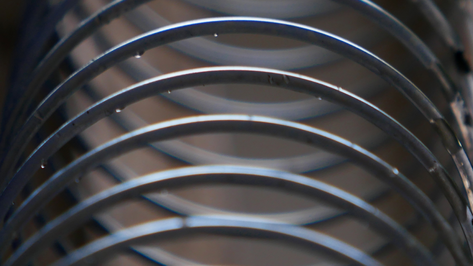 2022-08-27 Das Kleine Regen Rhythmus Orchester (Alublech, Federhall Errorcut) (Audio, Foto)