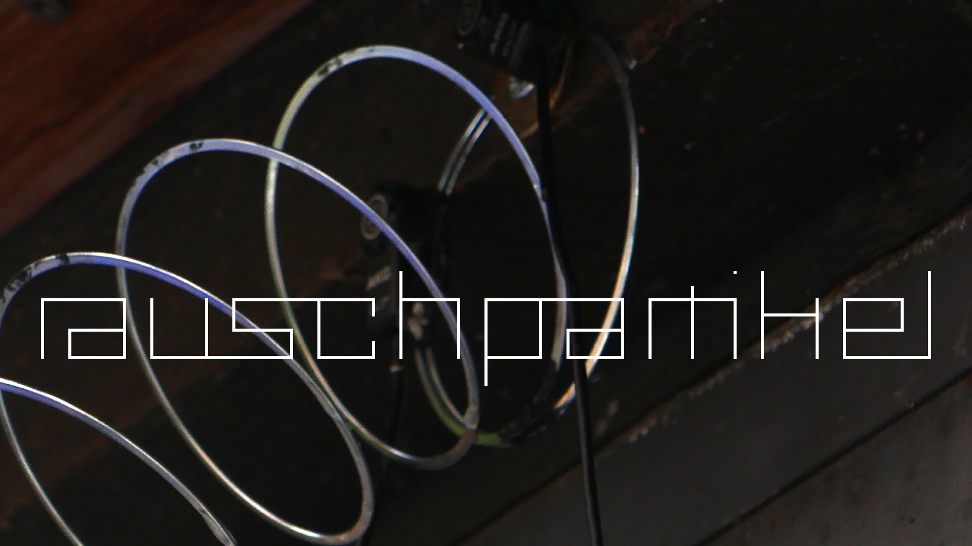 2022-08-27 Das Kleine Regen Rhythmus Orchester (Alublech, Federhall Errorcut) (Audio, Foto)