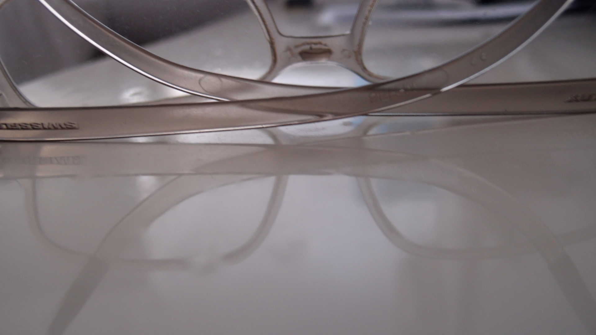 2021-04-19 Ame Zek - rauschpartikel (Vocoder Remixe) (Mixe, Typo Grafik)