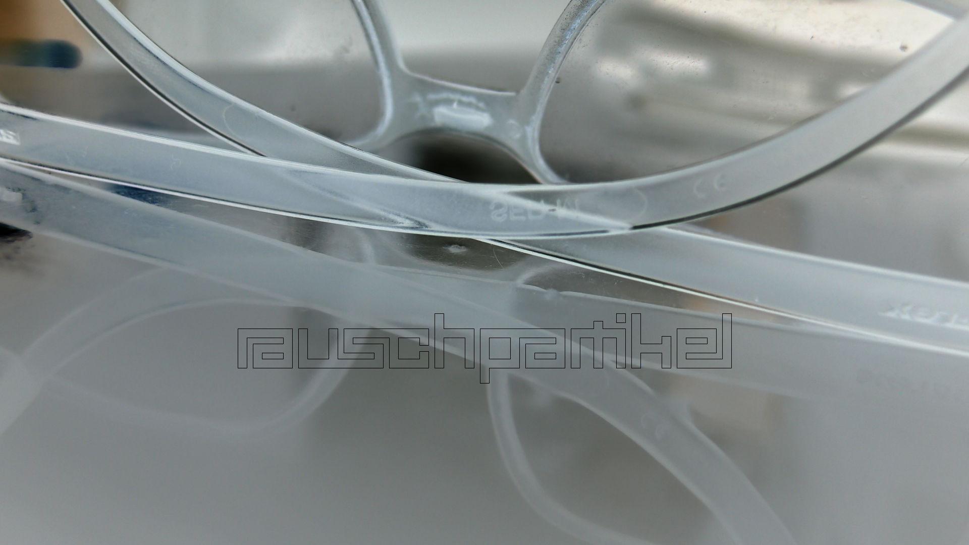 2021-04-19 Ame Zek - rauschpartikel (Vocoder Remixe) (Mixe, Typo Grafik)