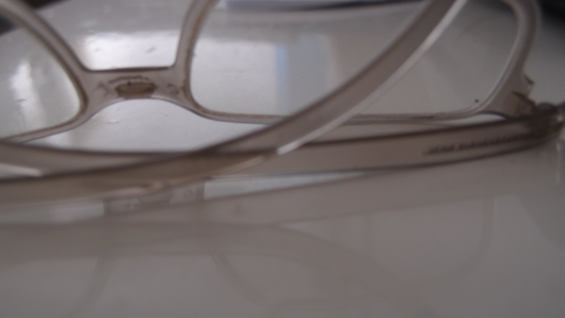 2021-04-19 Ame Zek - rauschpartikel (Vocoder Remixe) (Mixe, Typo Grafik)