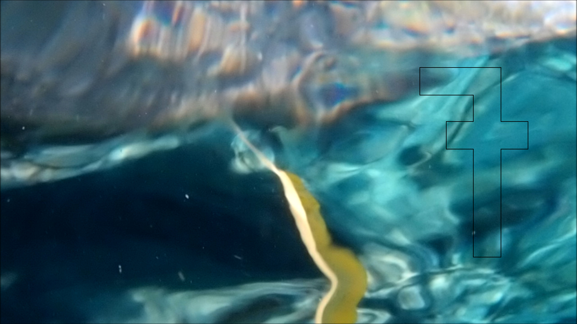 2022-04-14 Am Strand und im Wasser (Quallenvideo, Stills & Numbers) (Typo Grafik, Video)