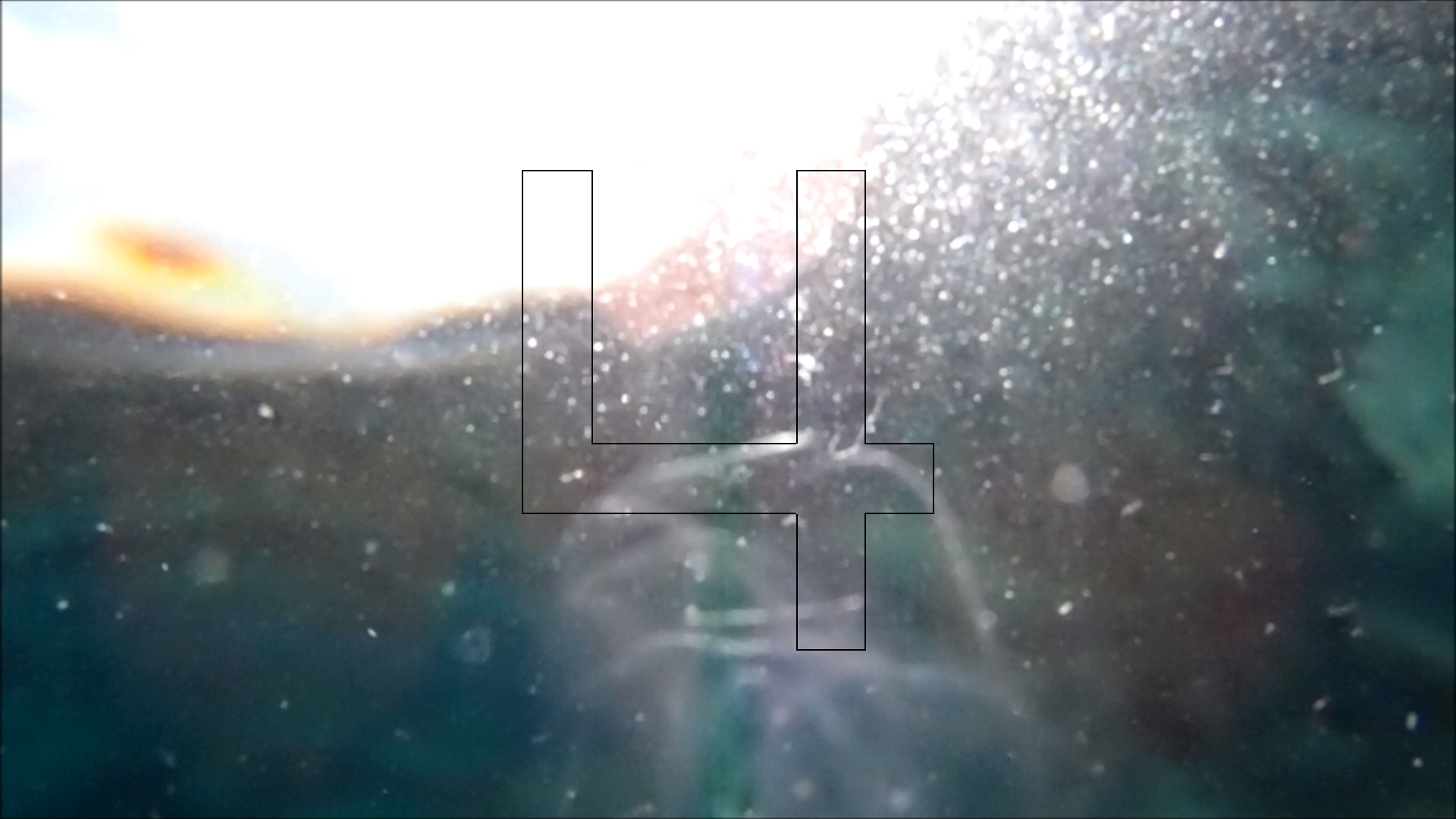 2022-04-14 Am Strand und im Wasser (Quallenvideo, Stills & Numbers) (Typo Grafik, Video)