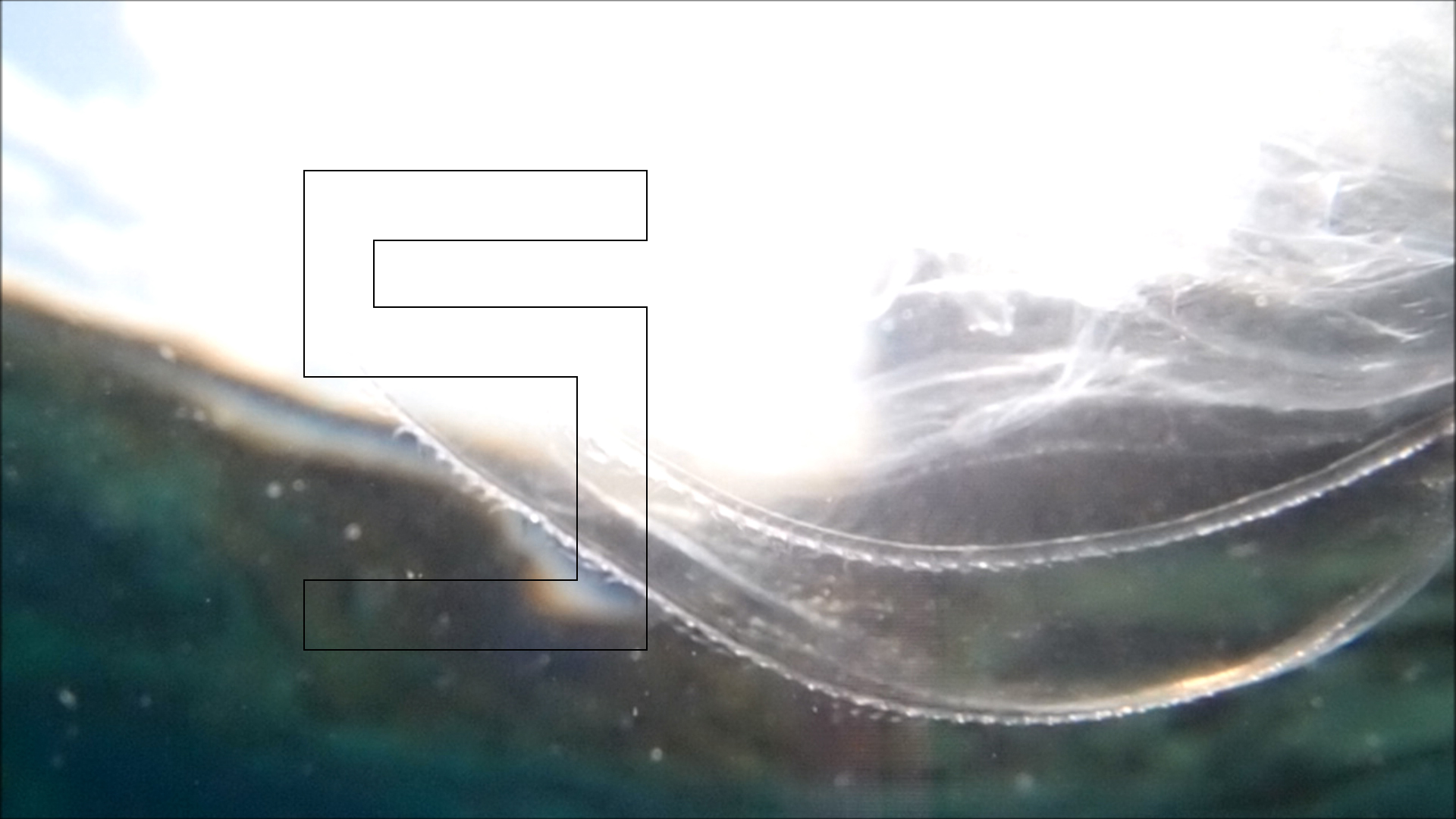 2022-04-14 Am Strand und im Wasser (Quallenvideo, Stills & Numbers) (Typo Grafik, Video)