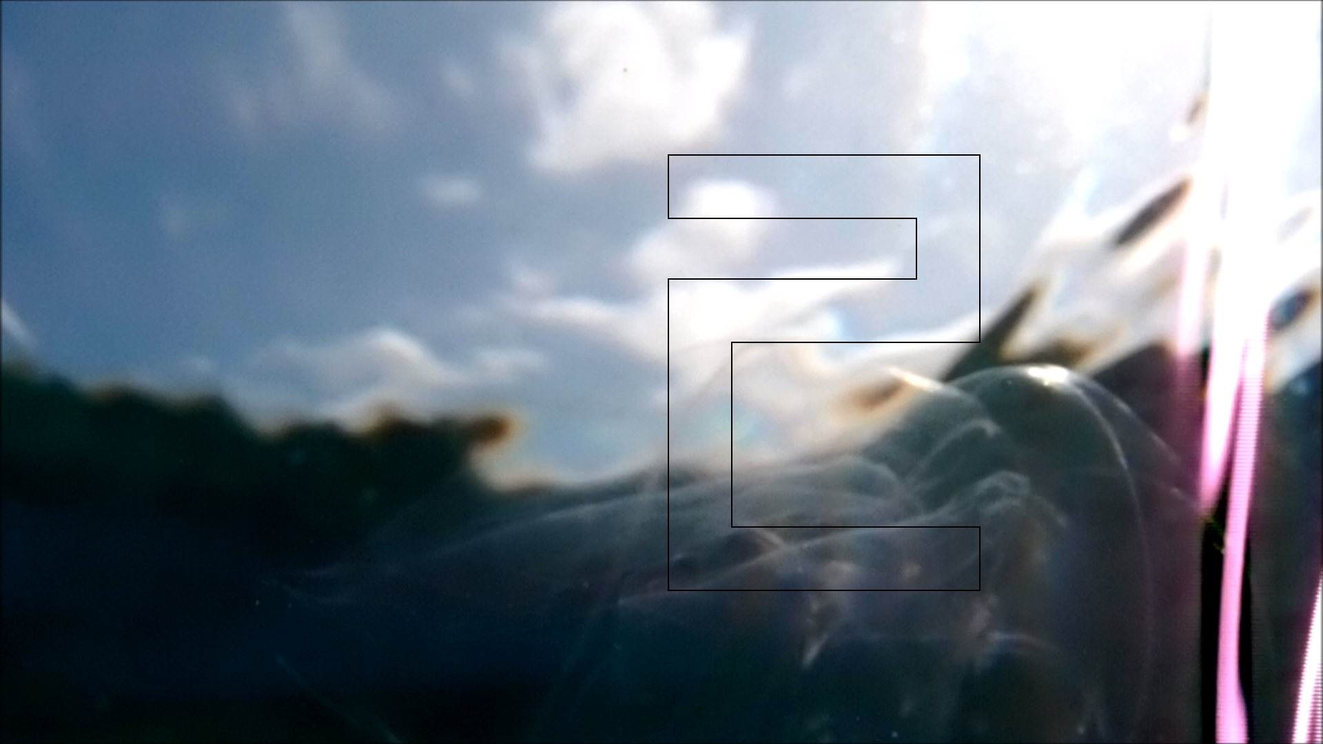 2022-04-14 Am Strand und im Wasser (Quallenvideo, Stills & Numbers) (Typo Grafik, Video)