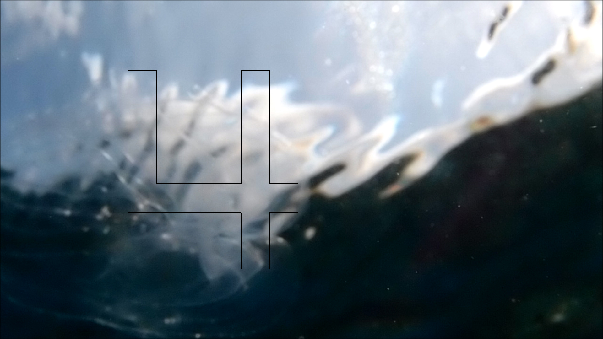 2022-04-14 Am Strand und im Wasser (Quallenvideo, Stills & Numbers) (Typo Grafik, Video)