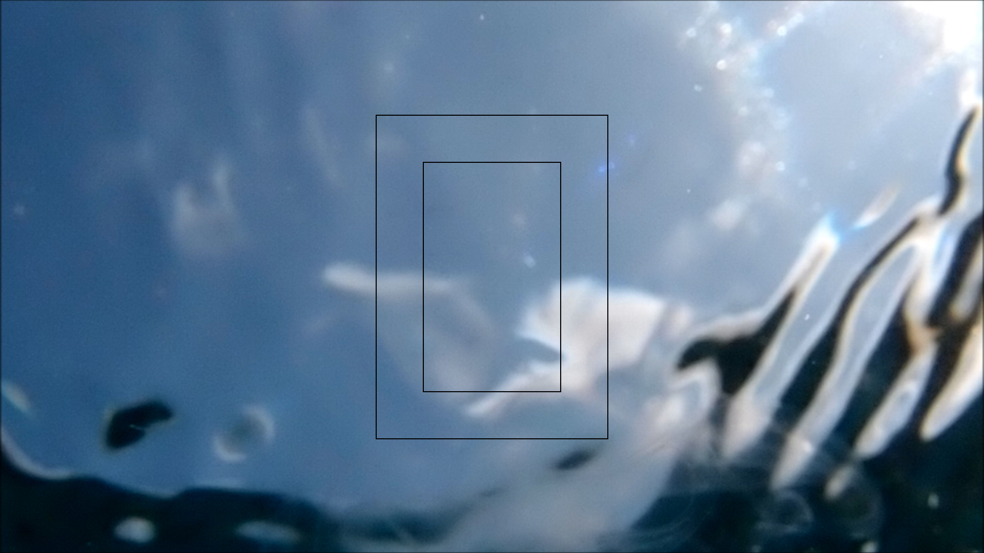 2022-04-14 Am Strand und im Wasser (Quallenvideo, Stills & Numbers) (Typo Grafik, Video)