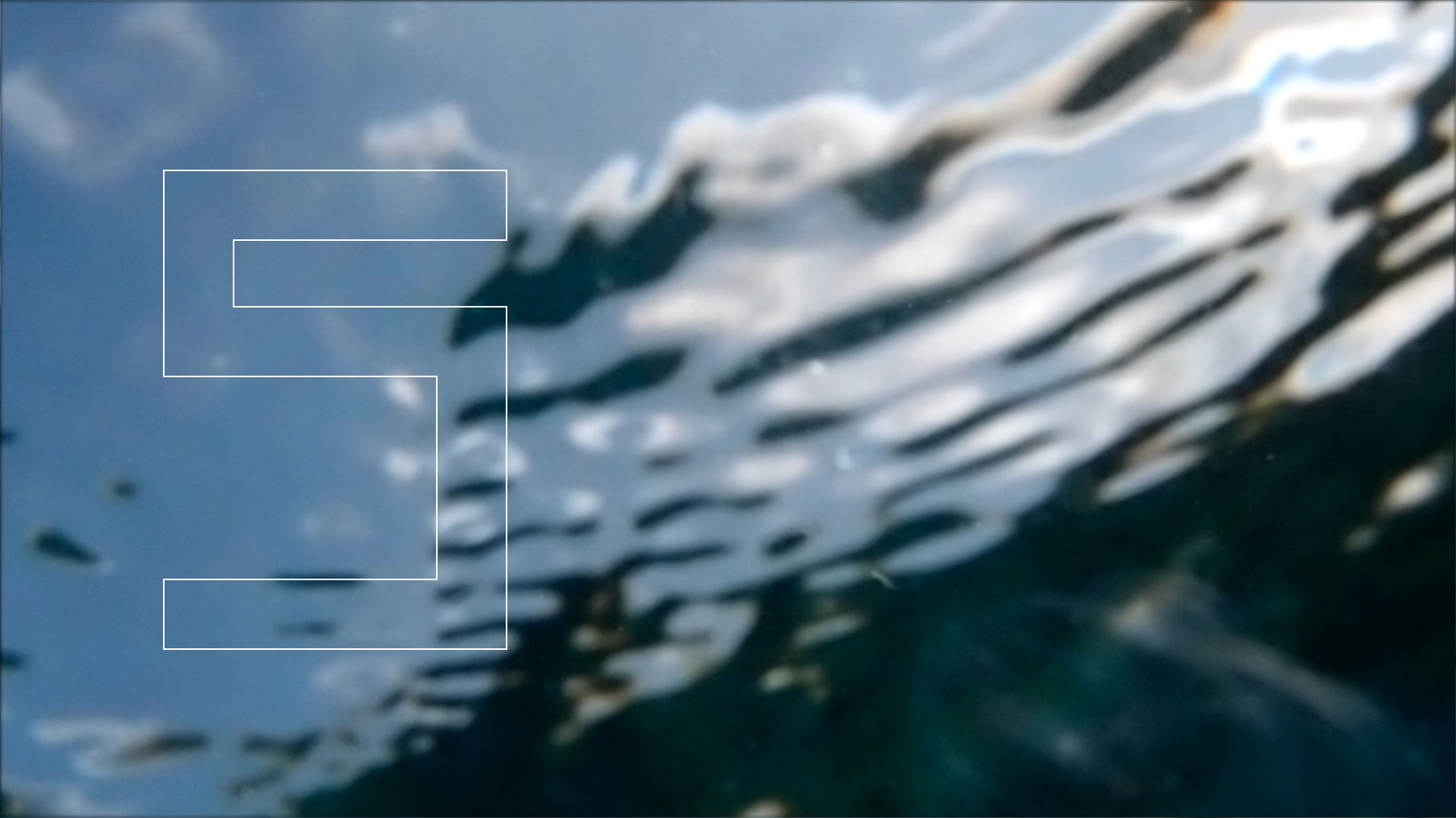 2022-04-14 Am Strand und im Wasser (Quallenvideo, Stills & Numbers) (Typo Grafik, Video)