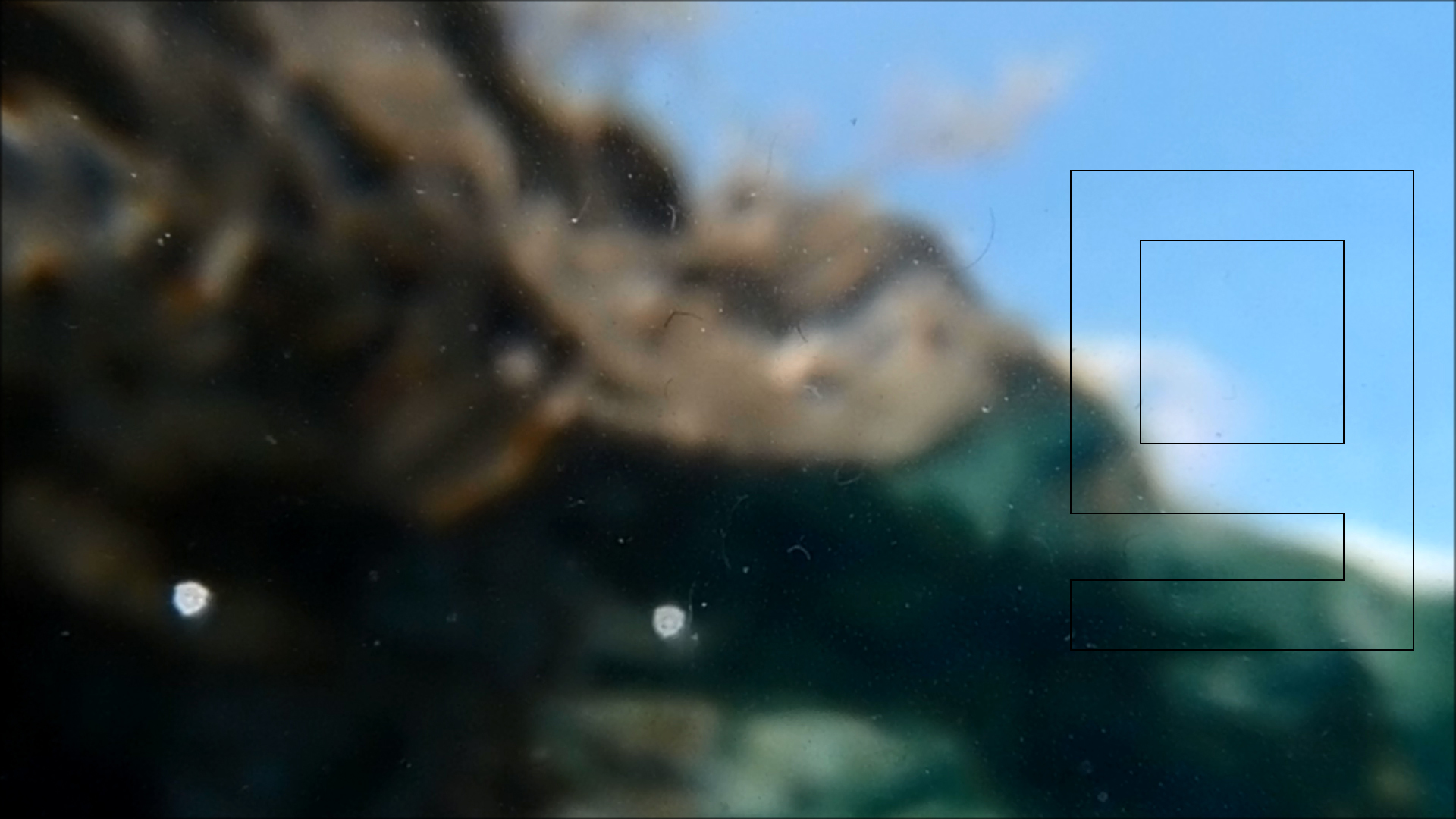 2022-04-14 Am Strand und im Wasser (Quallenvideo, Stills & Numbers) (Typo Grafik, Video)