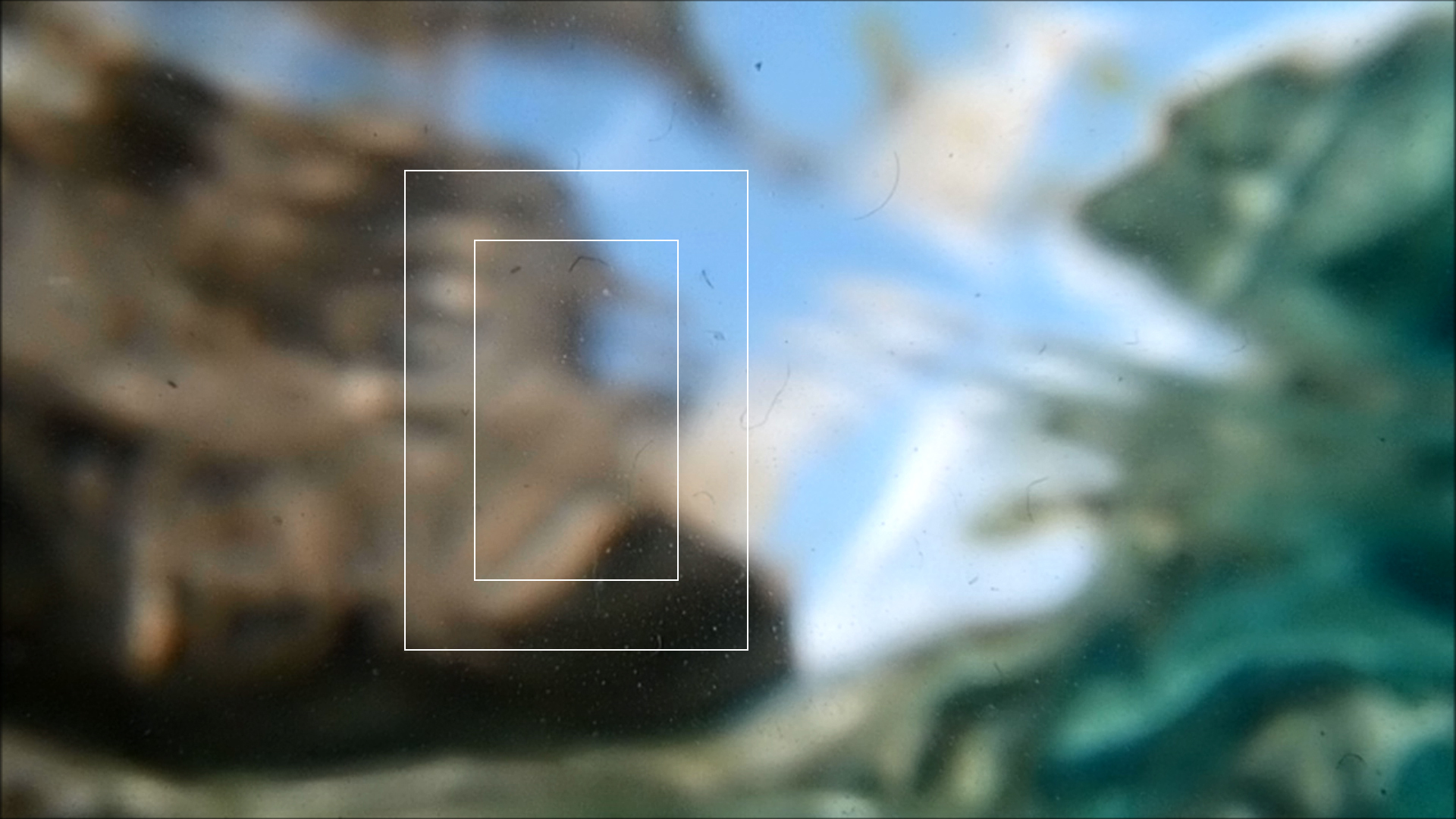 2022-04-14 Am Strand und im Wasser (Quallenvideo, Stills & Numbers) (Typo Grafik, Video)