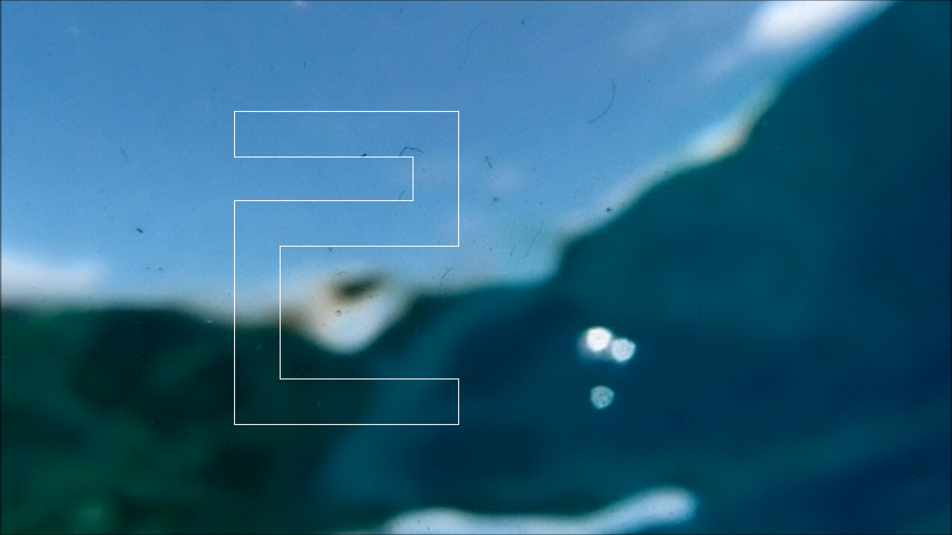 2022-04-14 Am Strand und im Wasser (Quallenvideo, Stills & Numbers) (Typo Grafik, Video)