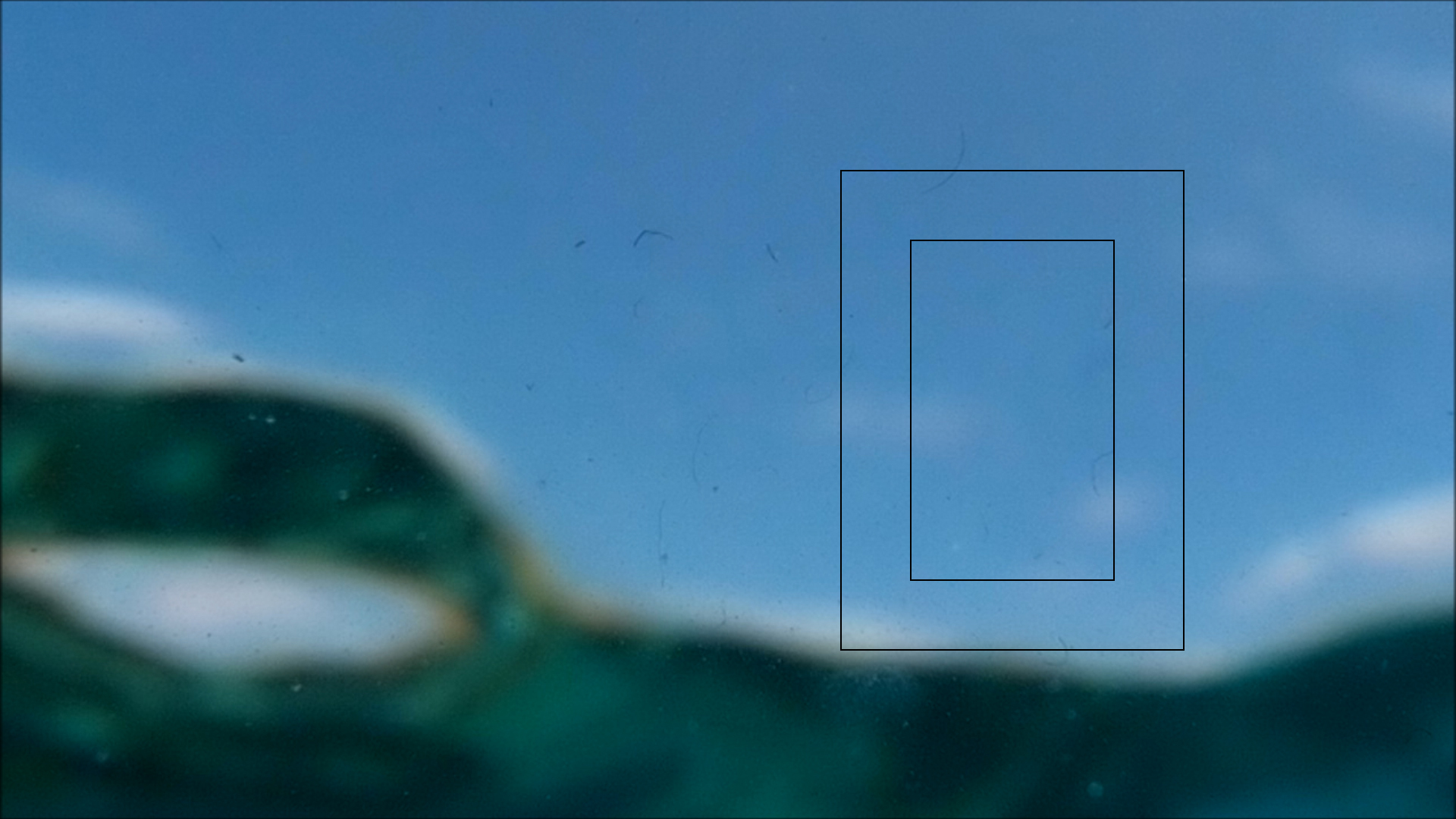 2022-04-14 Am Strand und im Wasser (Quallenvideo, Stills & Numbers) (Typo Grafik, Video)