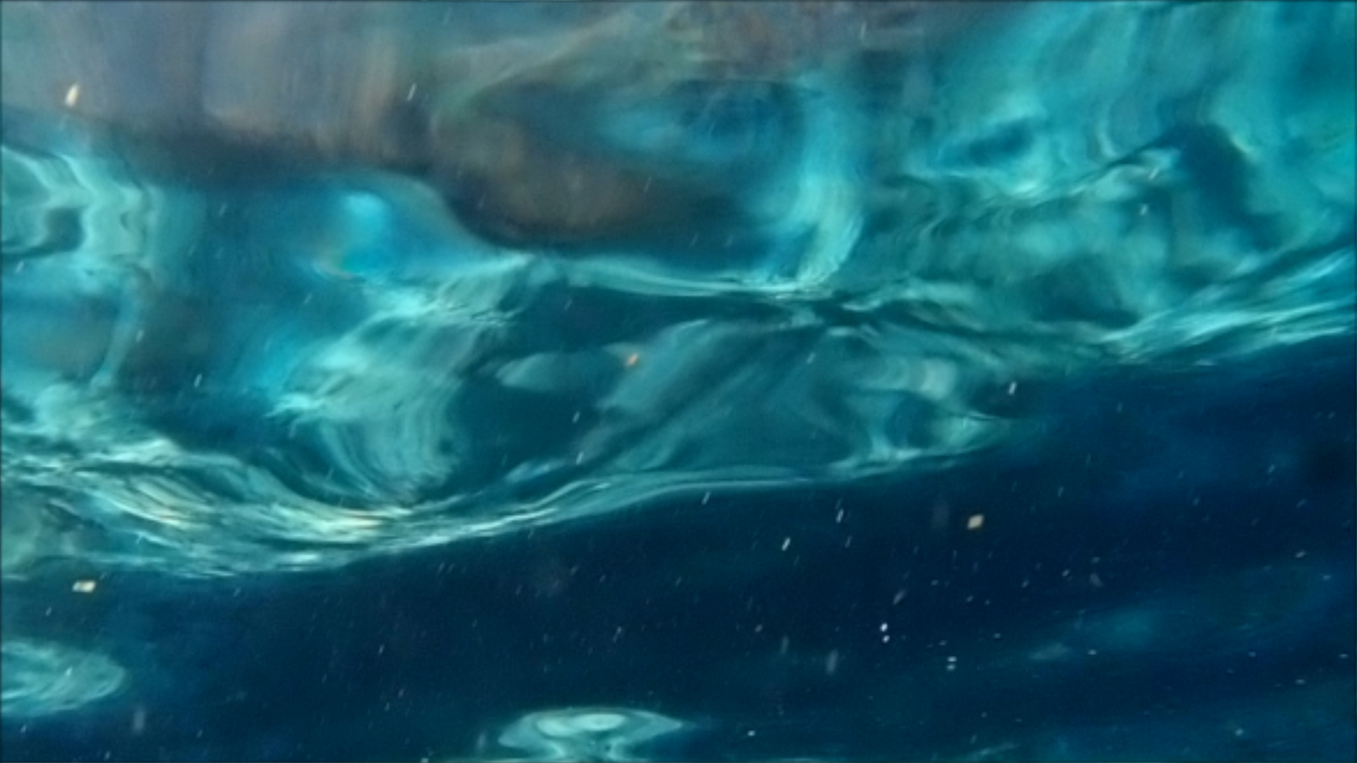 2022-04-14 Am Strand und im Wasser (Quallenvideo, Stills & Numbers) (Typo Grafik, Video)