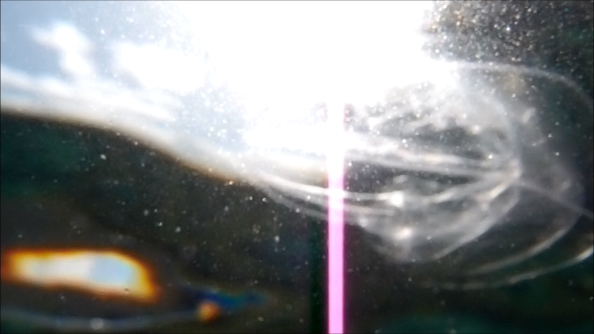 2022-04-14 Am Strand und im Wasser (Quallenvideo, Stills & Numbers) (Typo Grafik, Video)