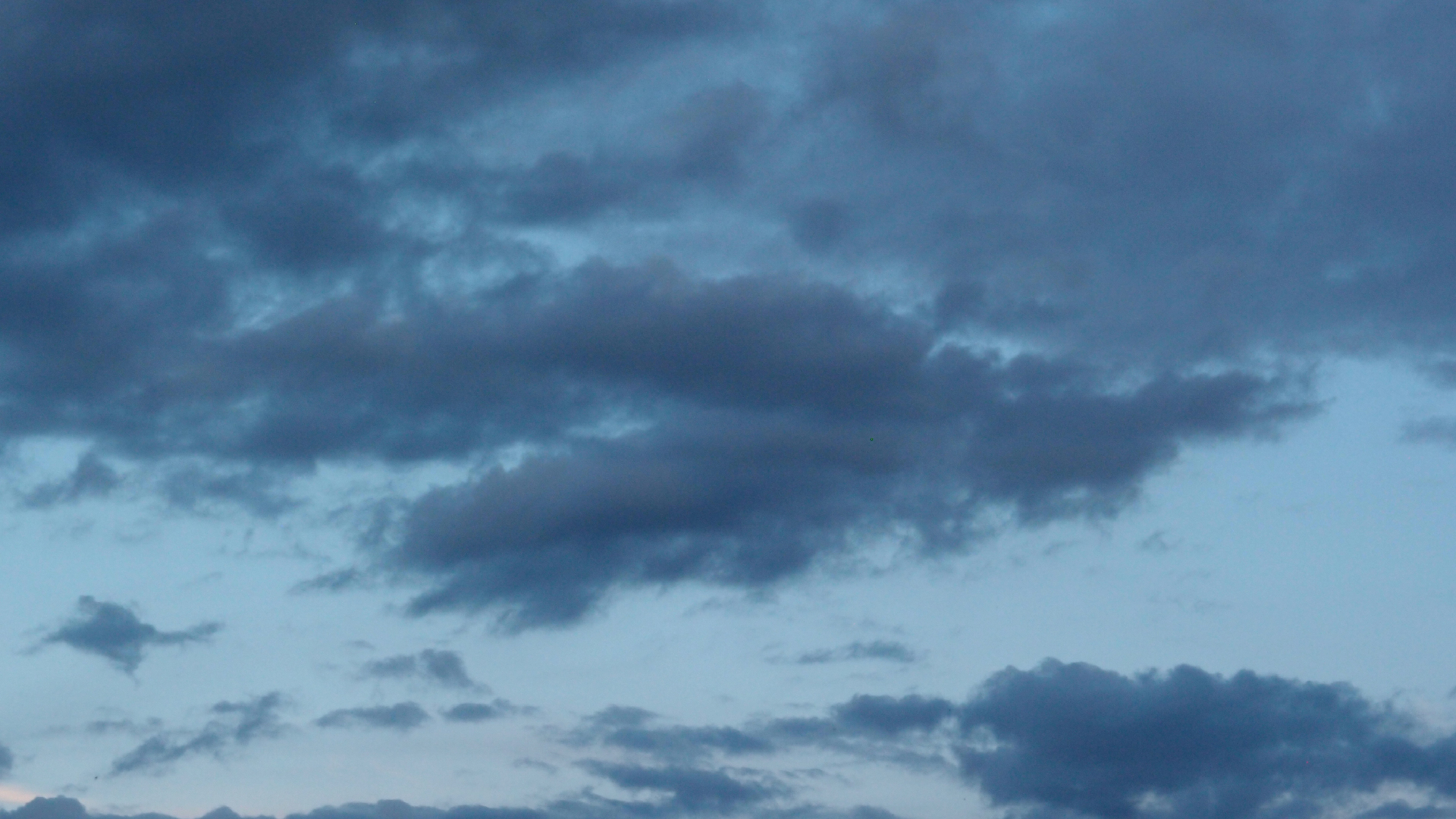 2022-07-16 01 Uhr 30 dkrro (Dachflchenfenster) (Fieldrecording Audio)