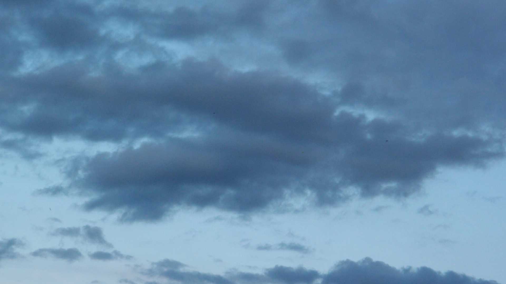 2022-07-16 01 Uhr 30 dkrro (Dachflchenfenster) (Fieldrecording Audio)