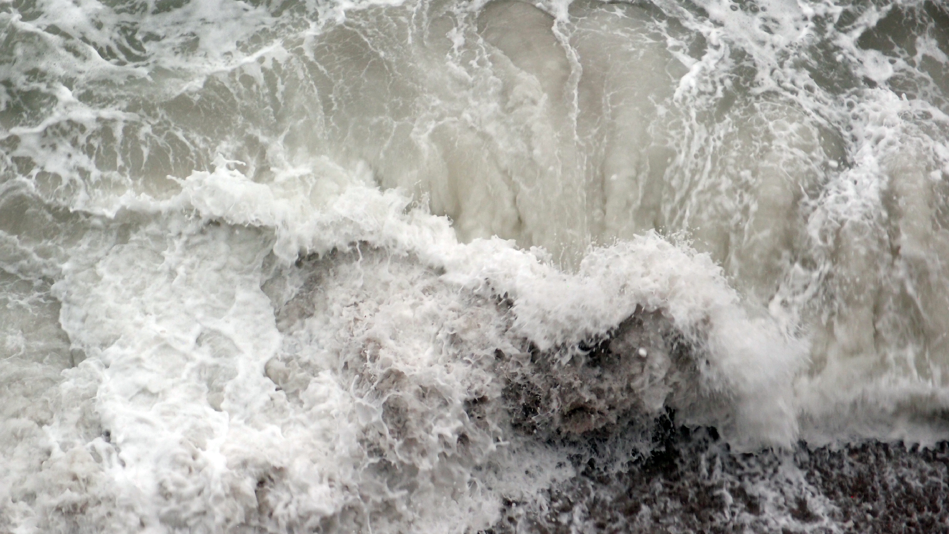 2022-10-26 05 Uhr 31 Wellen nach dem Sturm (Audio, Foto, Video)