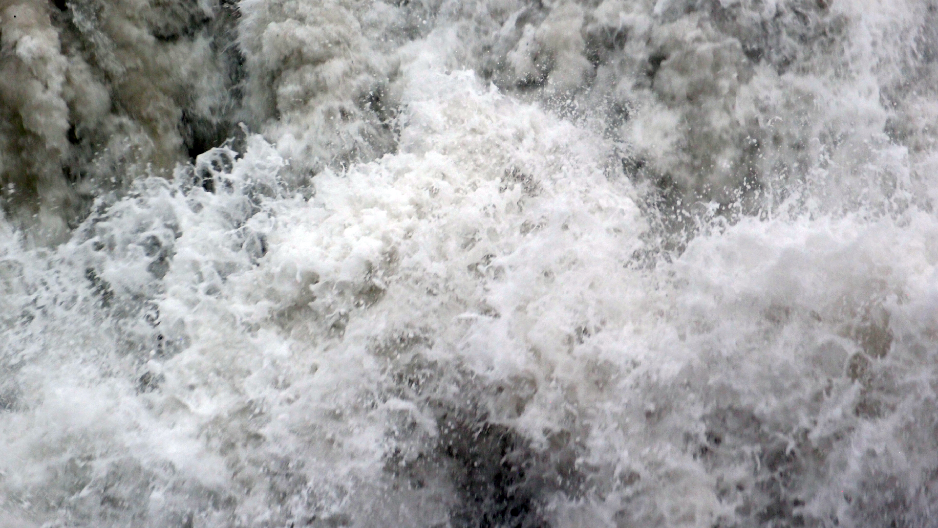 2022-10-26 05 Uhr 31 Wellen nach dem Sturm (Audio, Foto, Video)