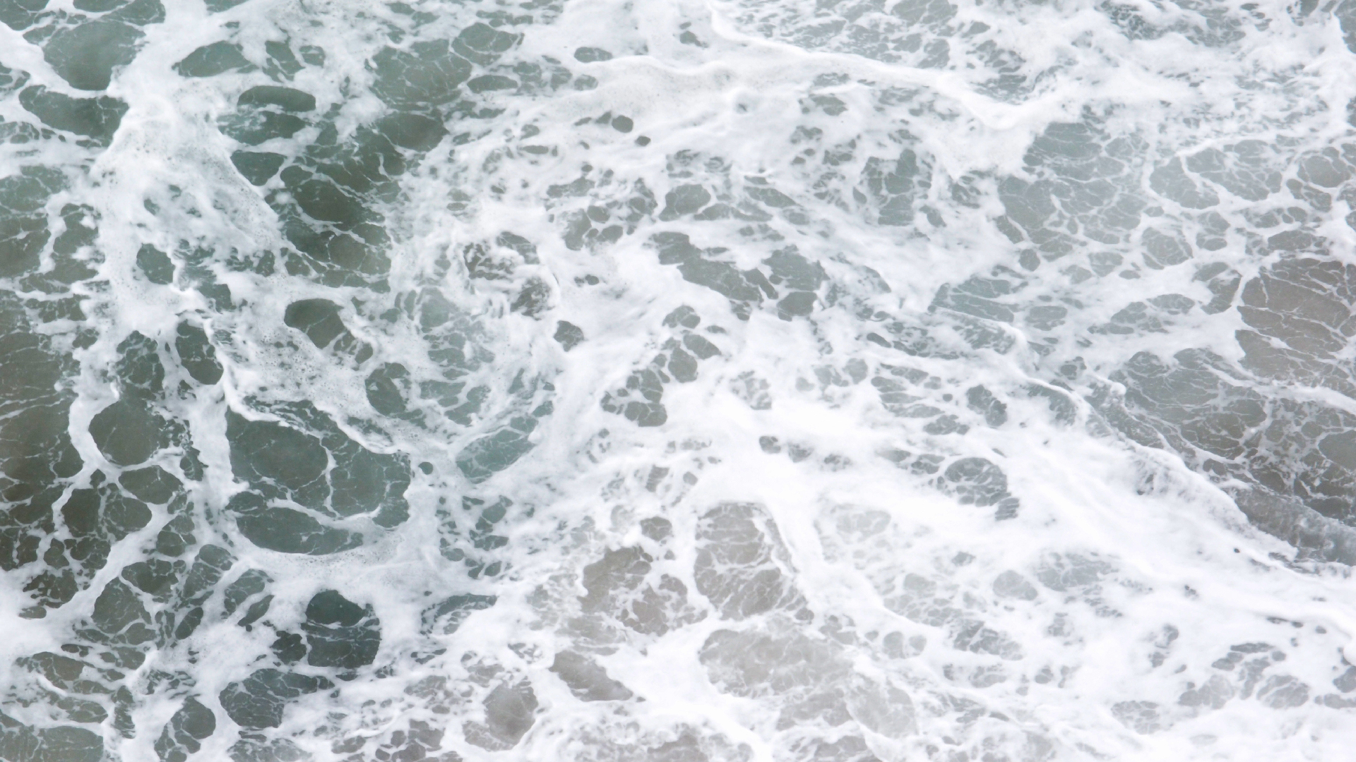 2022-10-26 09 Uhr 01 Wellen nach dem Sturm (Foto, Video)