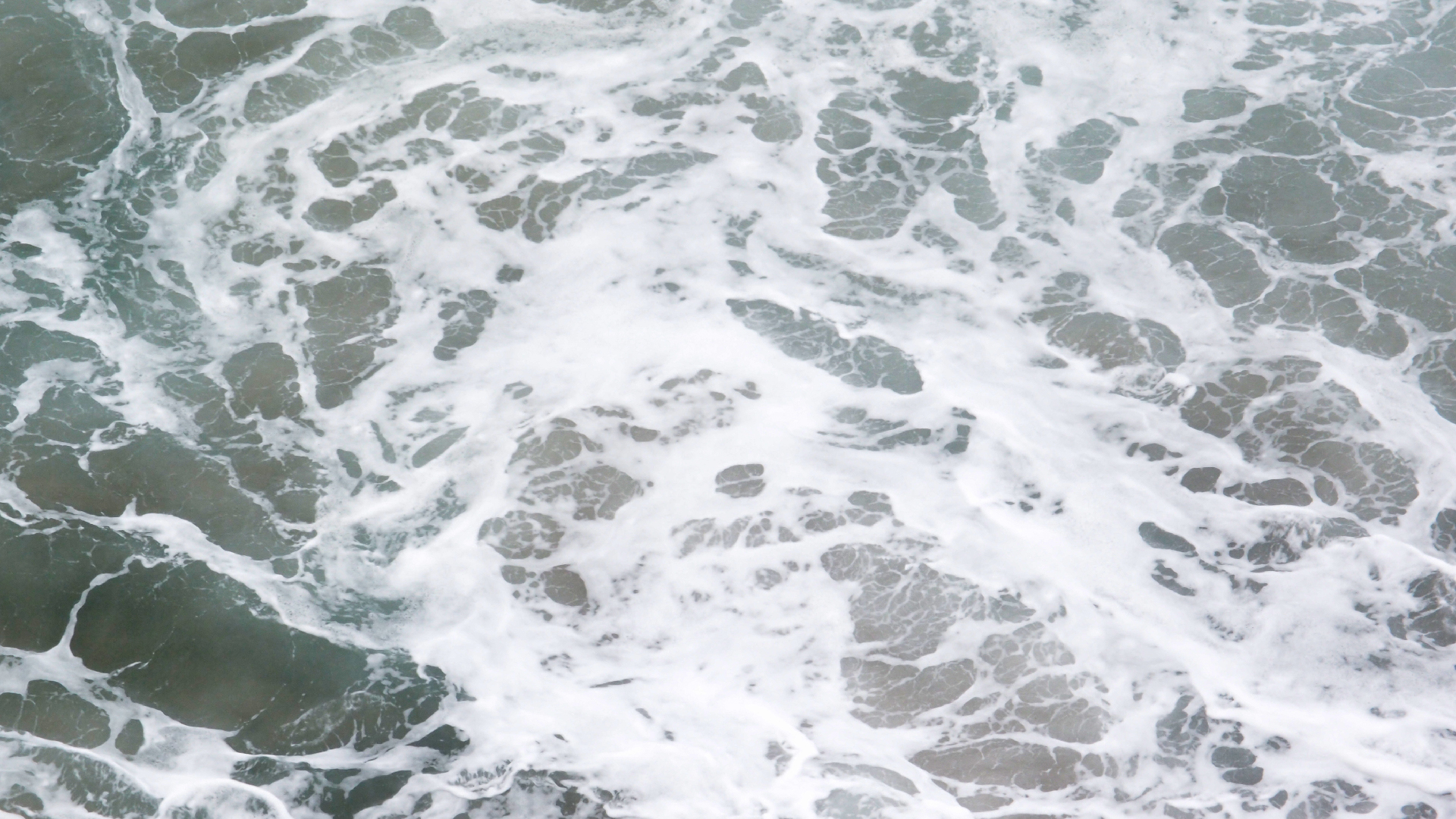 2022-10-26 09 Uhr 01 Wellen nach dem Sturm (Foto, Video)