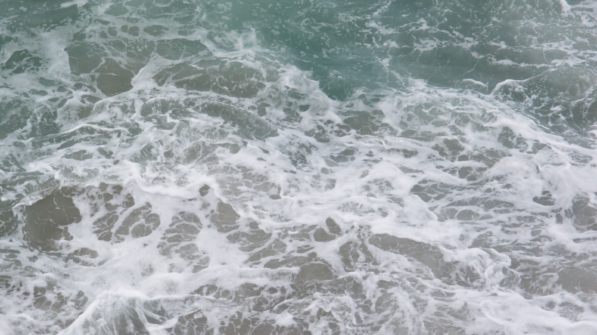 2022-10-26 09 Uhr 01 Wellen nach dem Sturm (Foto, Video)