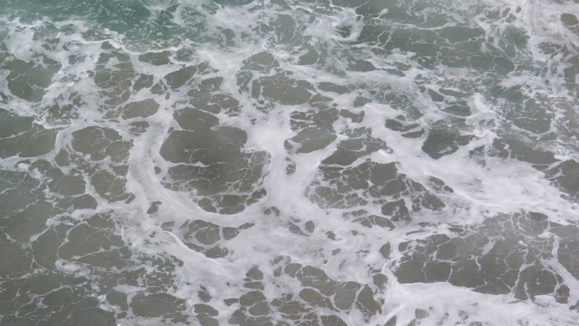 2022-10-26 09 Uhr 01 Wellen nach dem Sturm (Foto, Video)