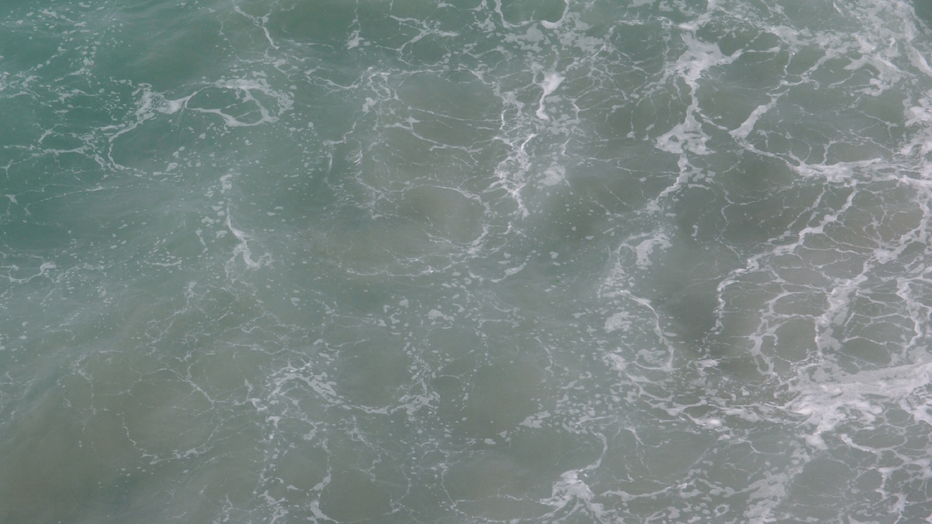 2022-10-26 09 Uhr 01 Wellen nach dem Sturm (Foto, Video)