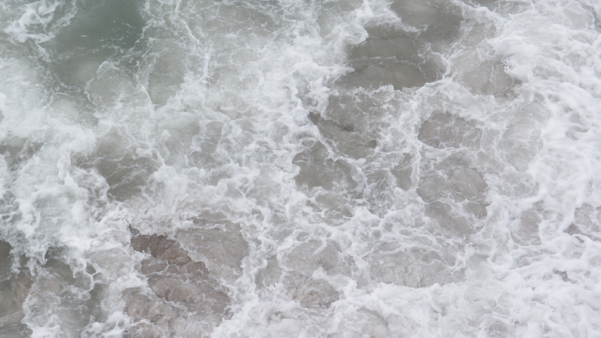 2022-10-26 09 Uhr 01 Wellen nach dem Sturm (Foto, Video)