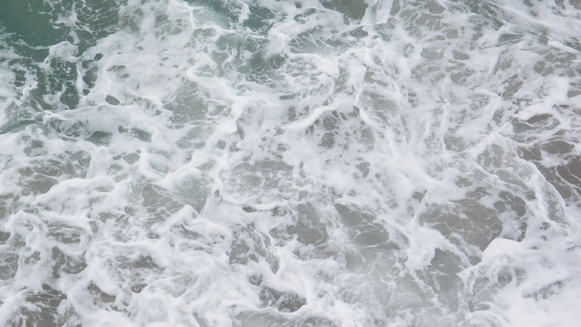 2022-10-26 09 Uhr 01 Wellen nach dem Sturm (Foto, Video)